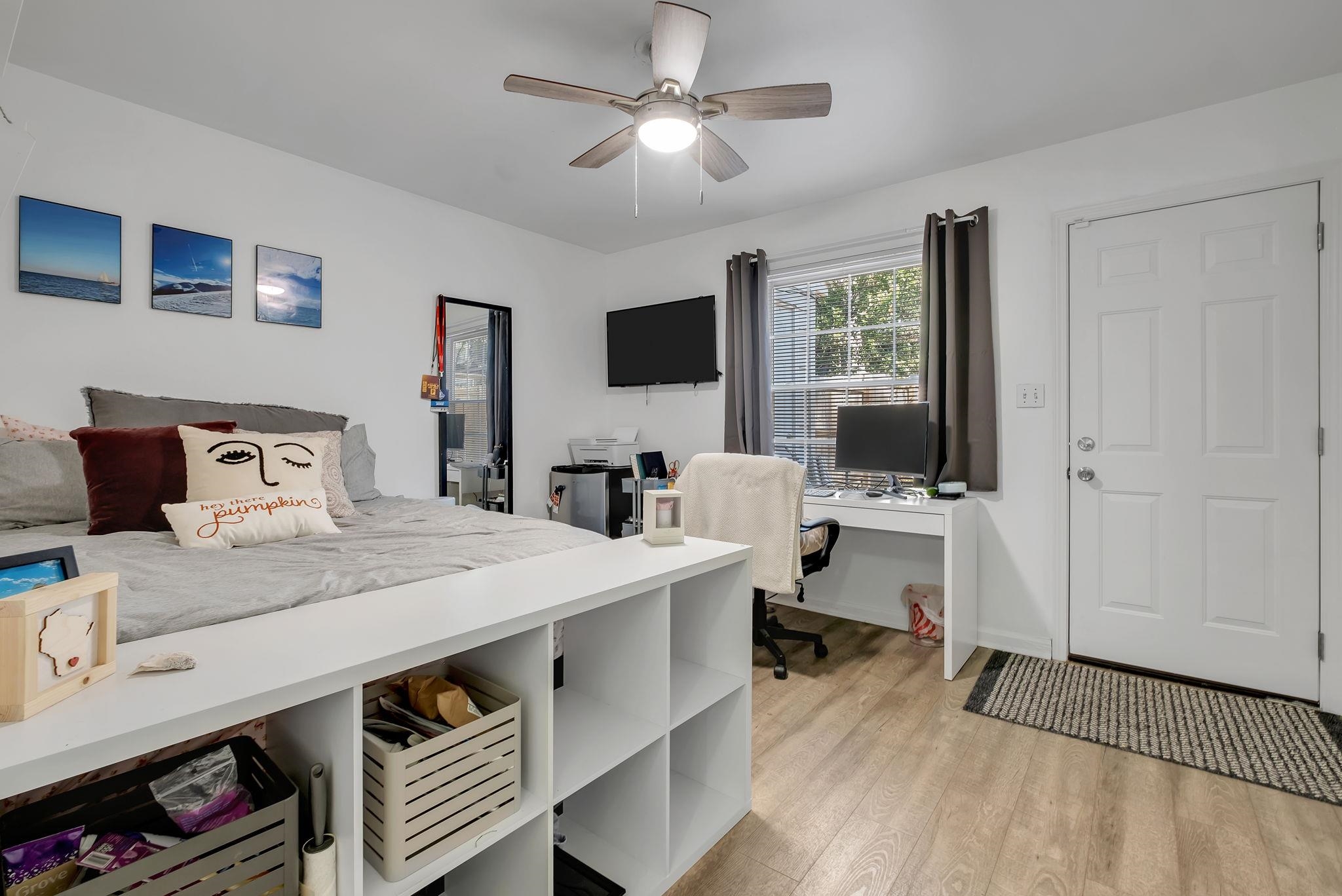 2187 Parrot Lane