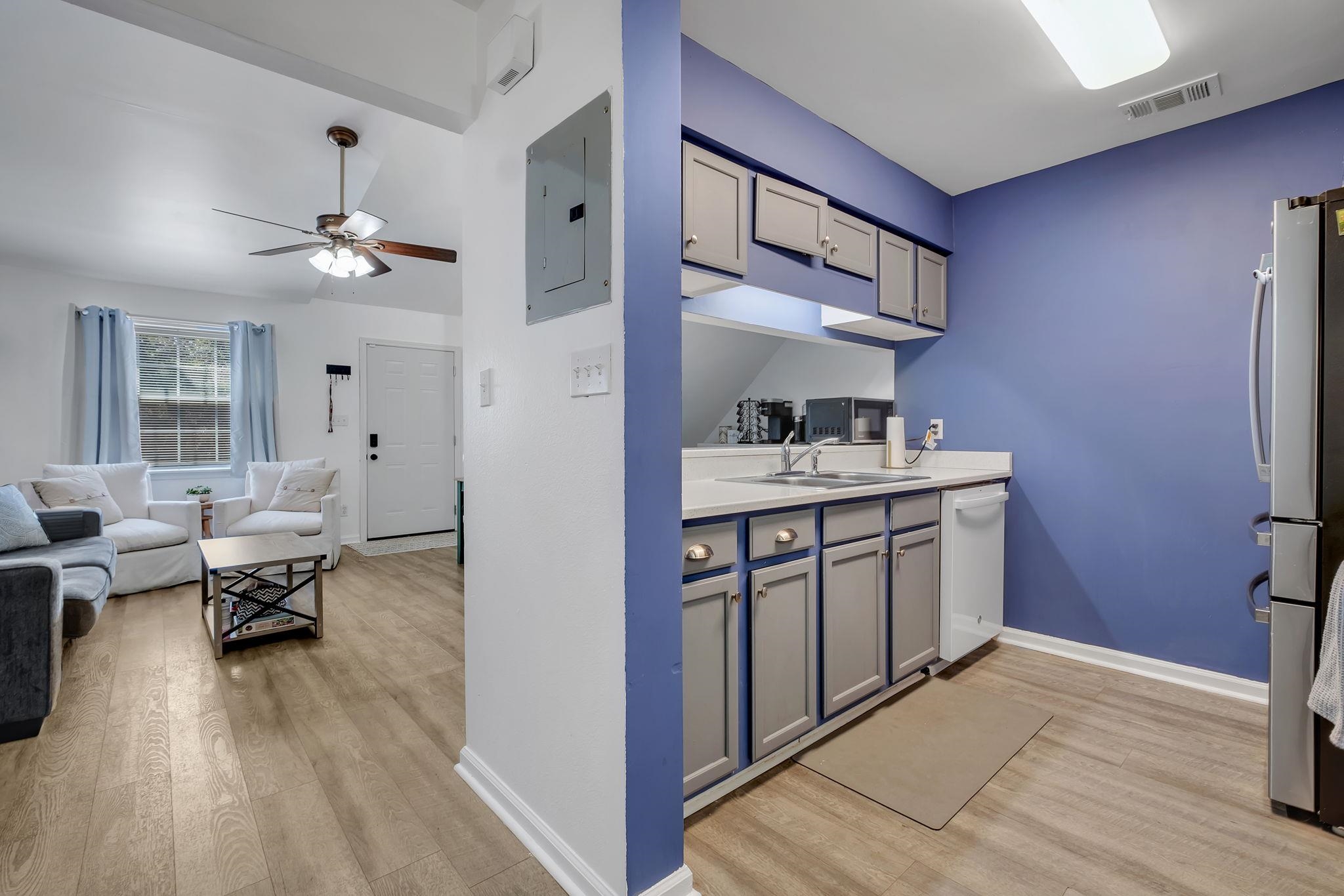2187 Parrot Lane