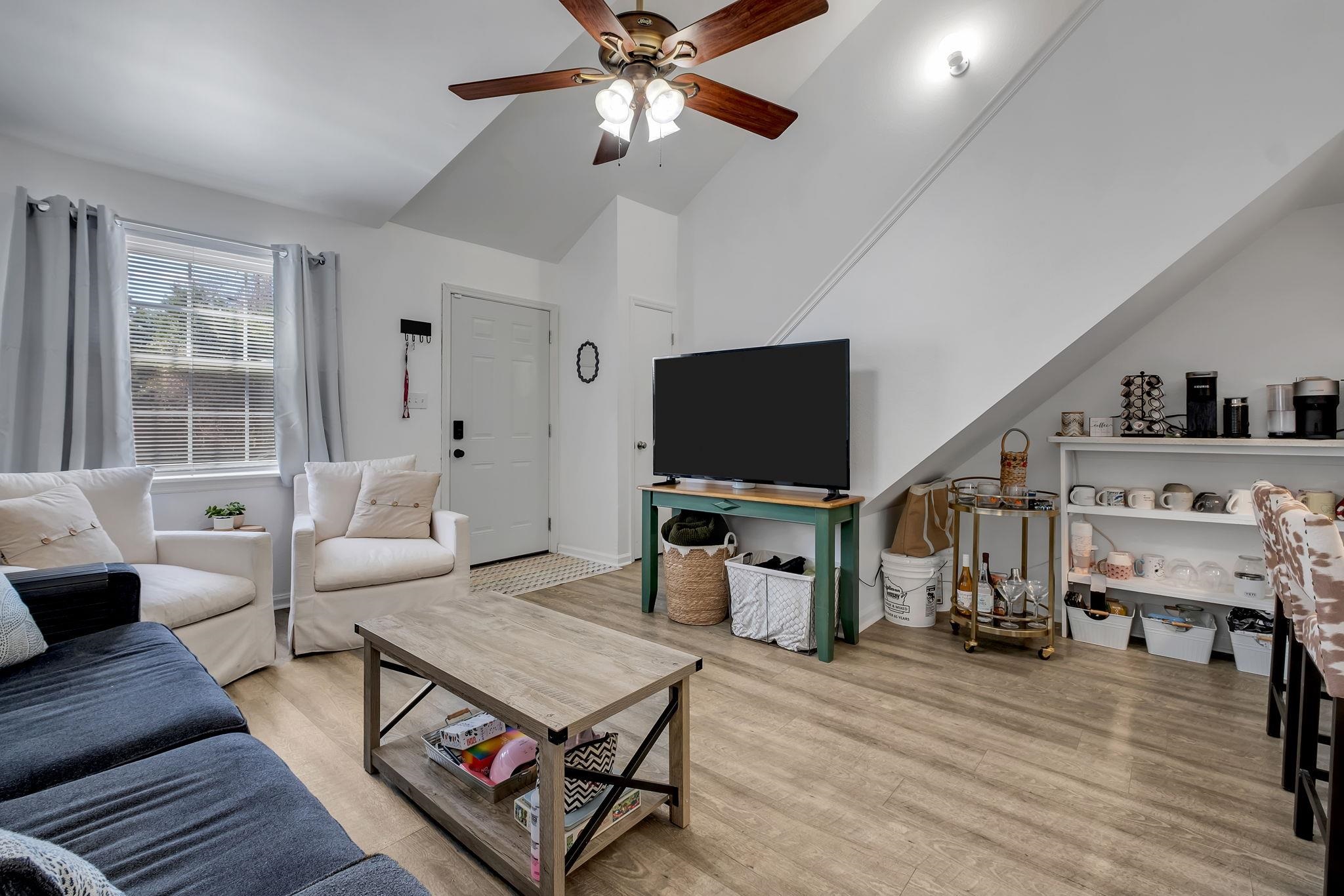 2187 Parrot Lane