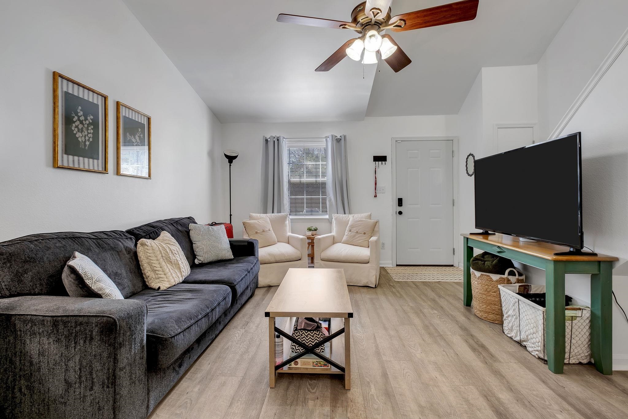 2187 Parrot Lane