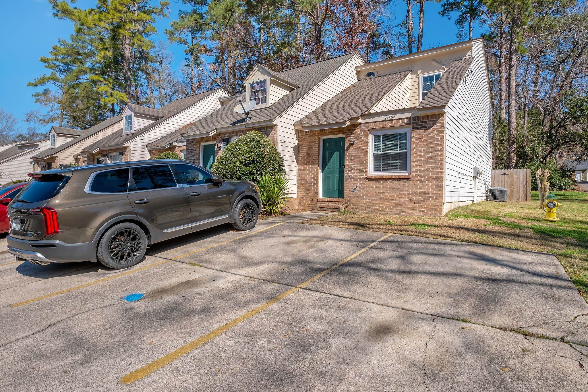 2187 Parrot Lane