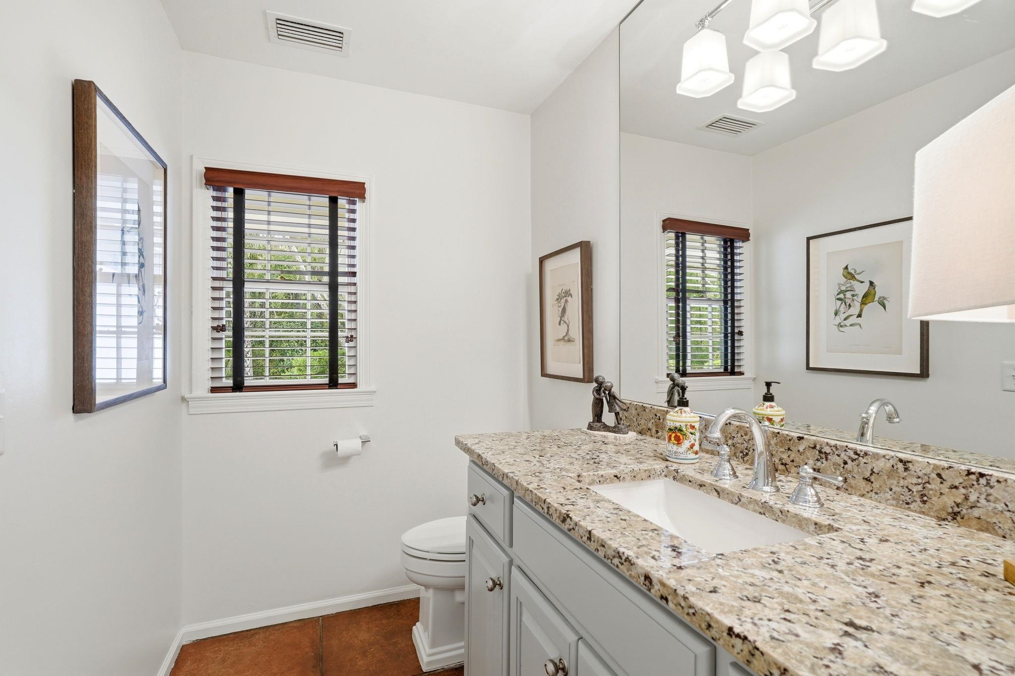 3409 LAKESHORE Drive