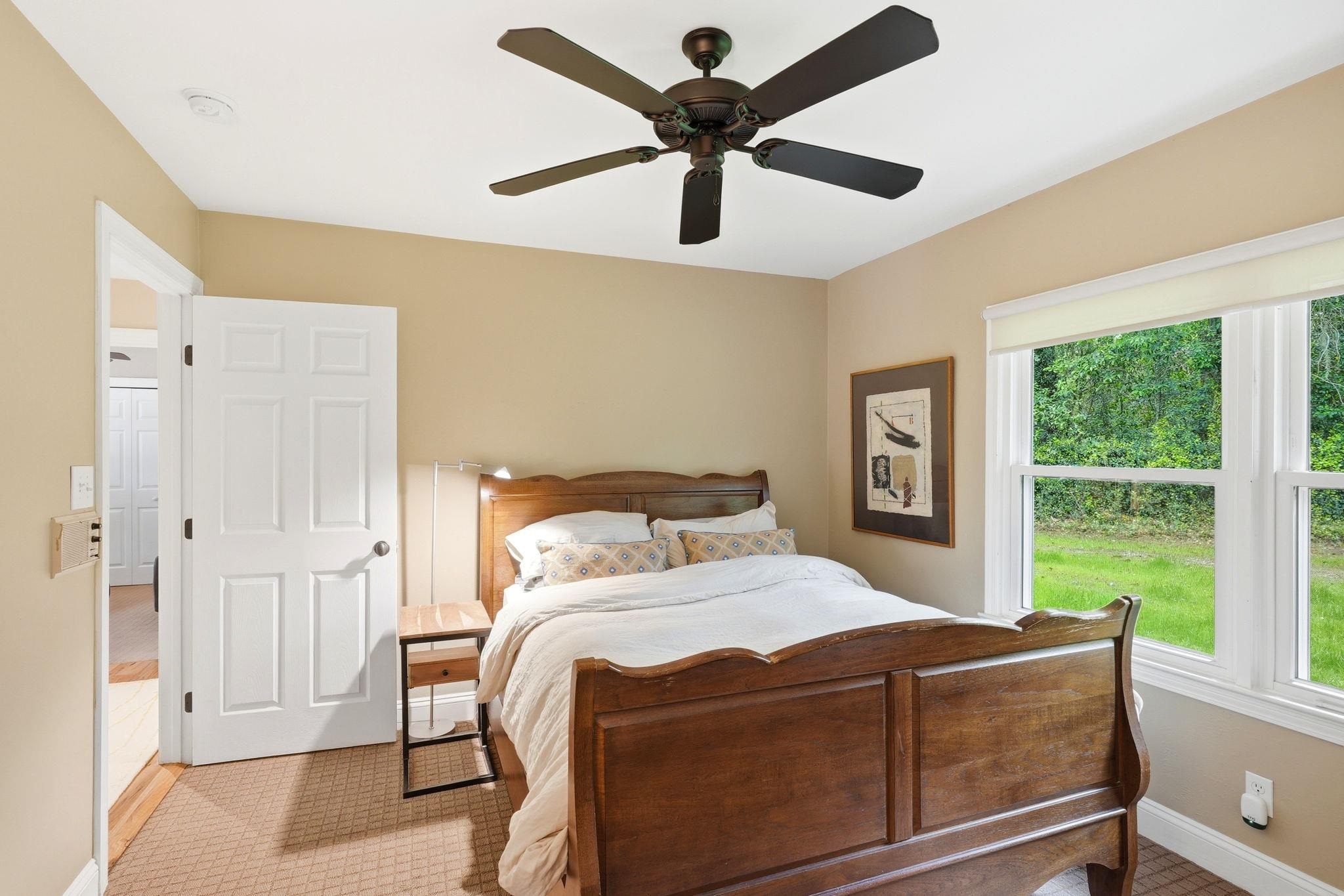 3409 LAKESHORE Drive