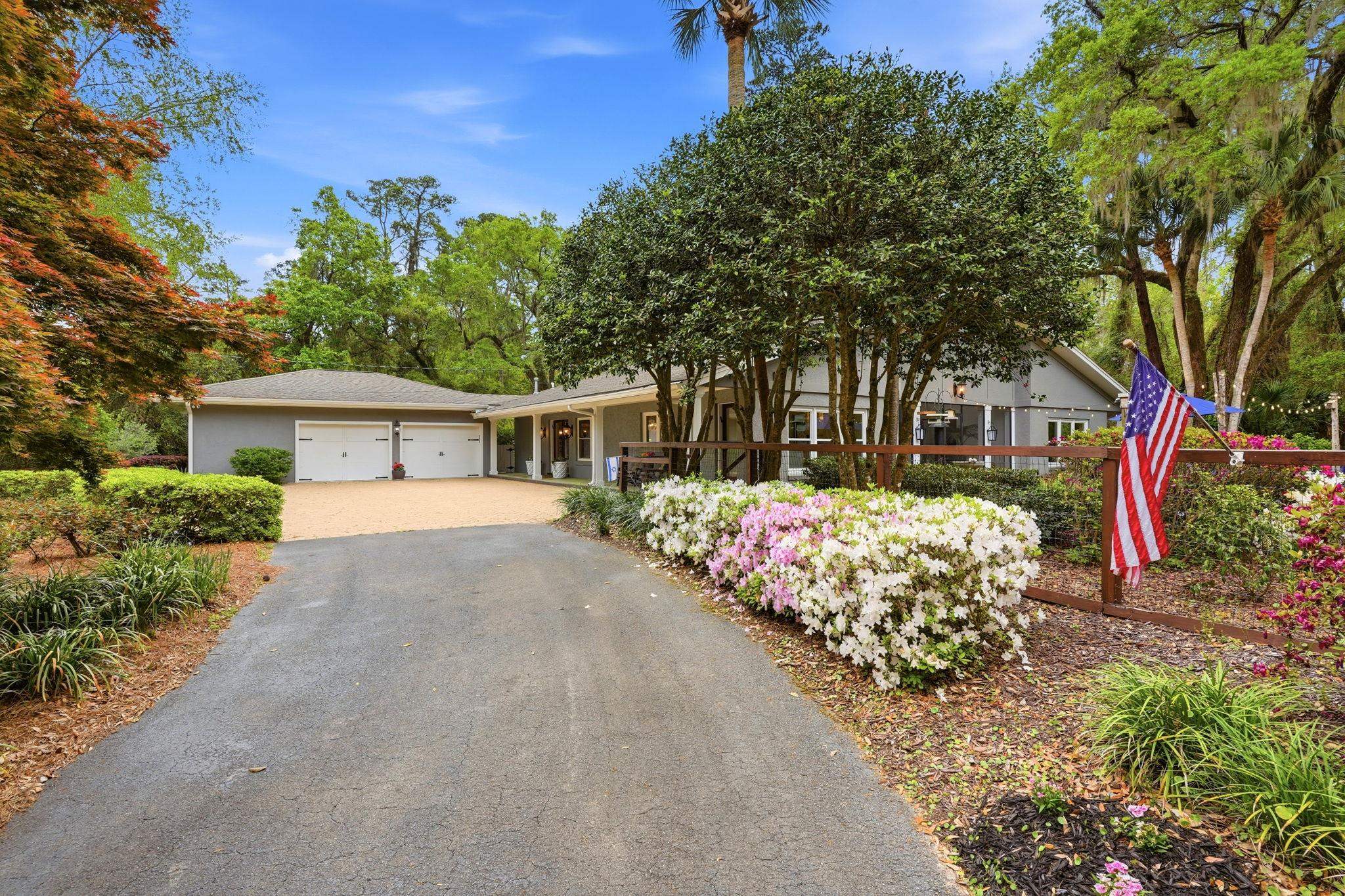 3409 LAKESHORE Drive