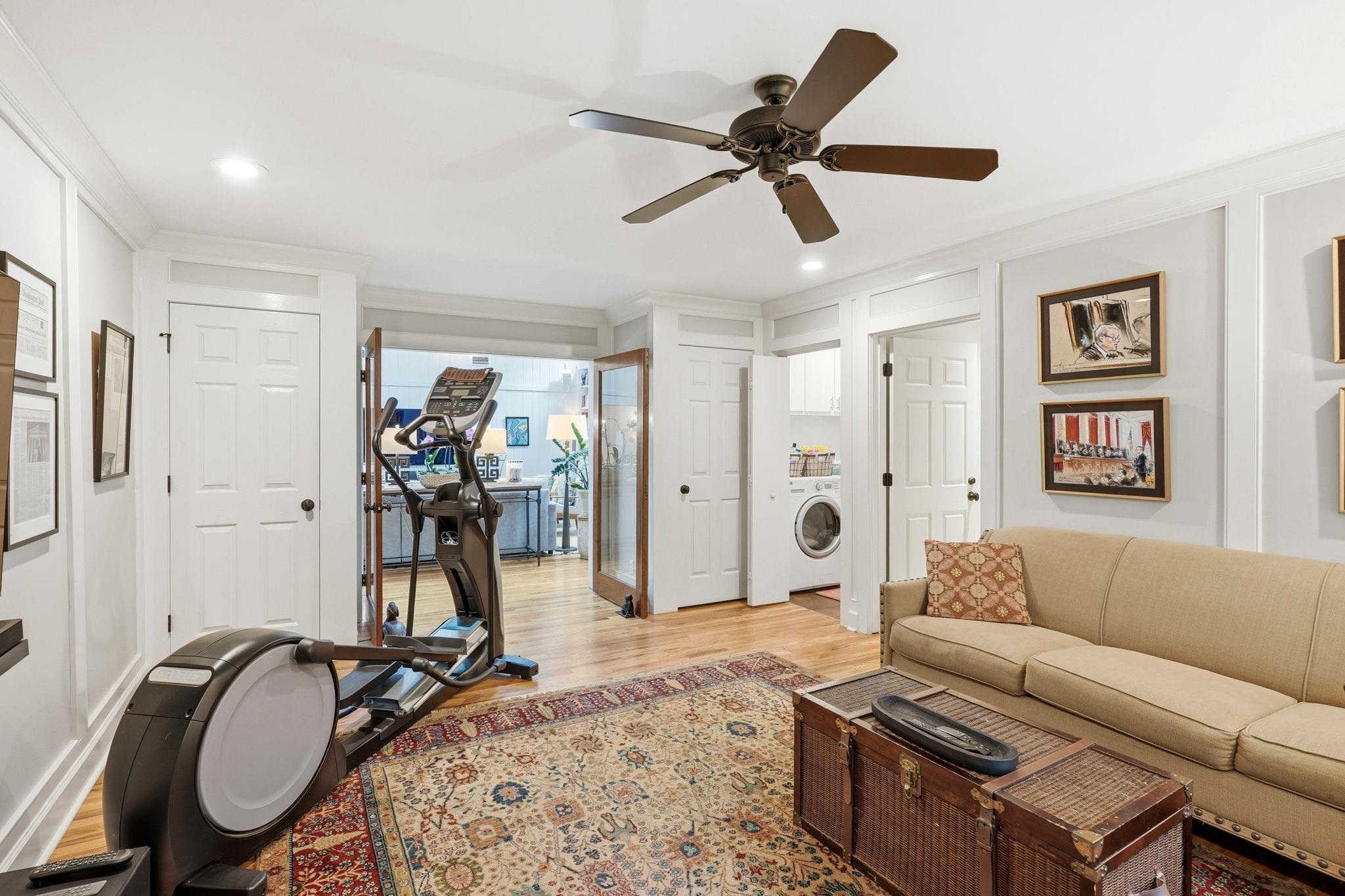 3409 LAKESHORE Drive