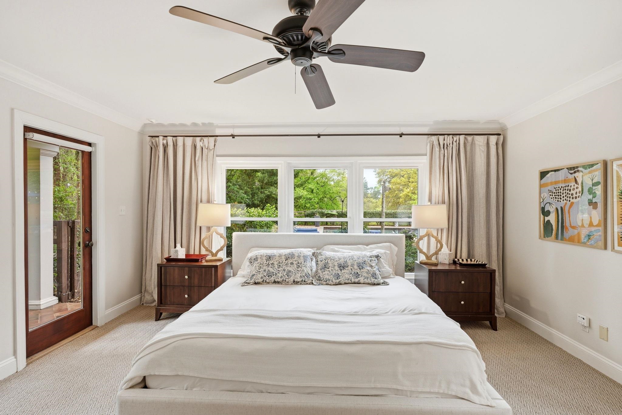 3409 LAKESHORE Drive