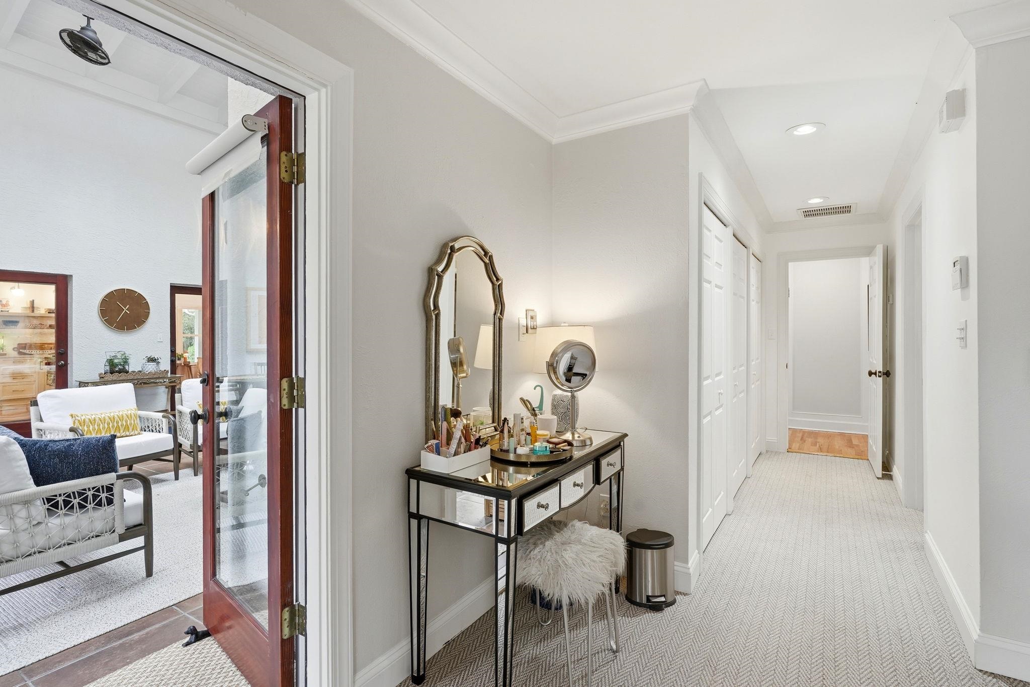 3409 LAKESHORE Drive