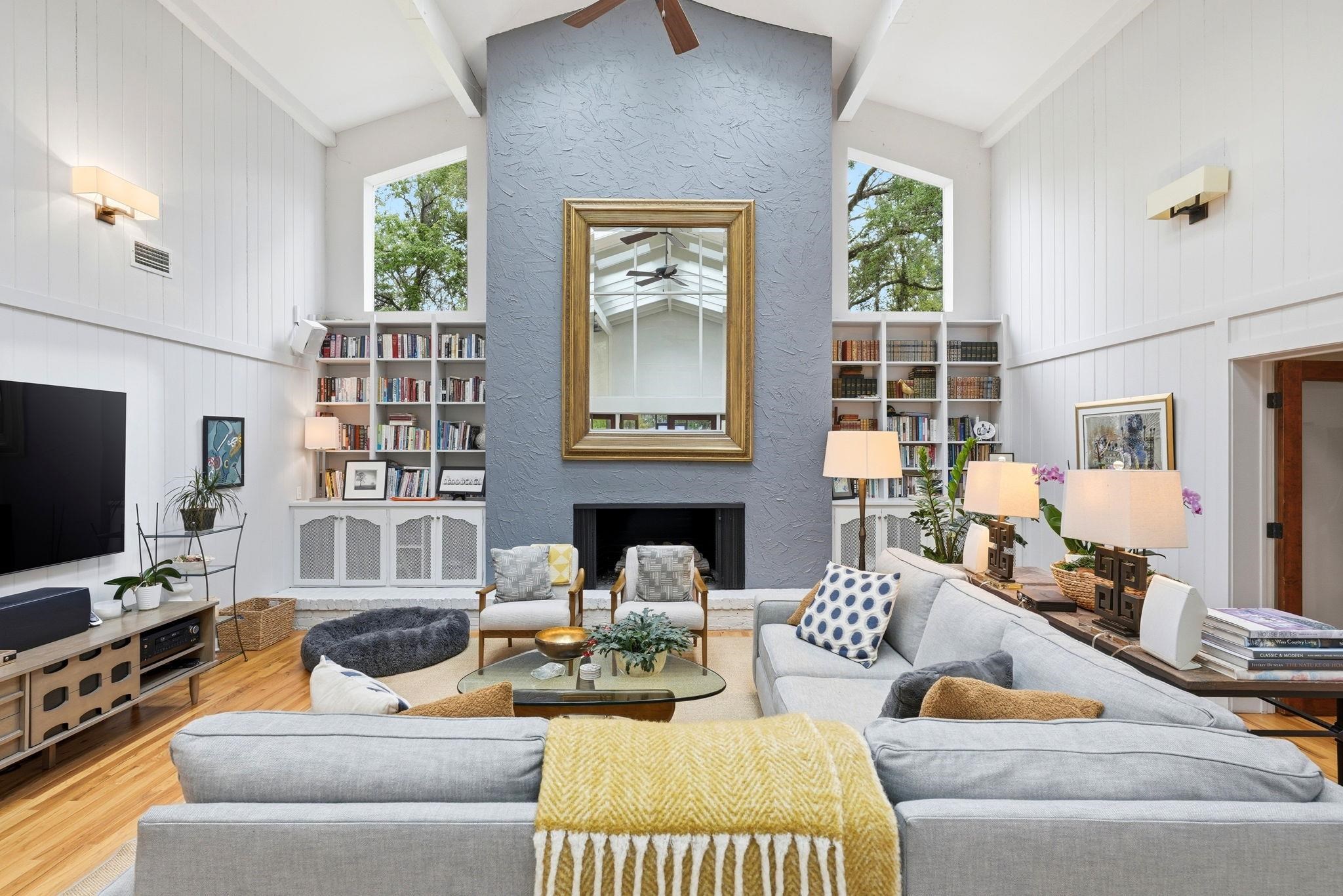 3409 LAKESHORE Drive