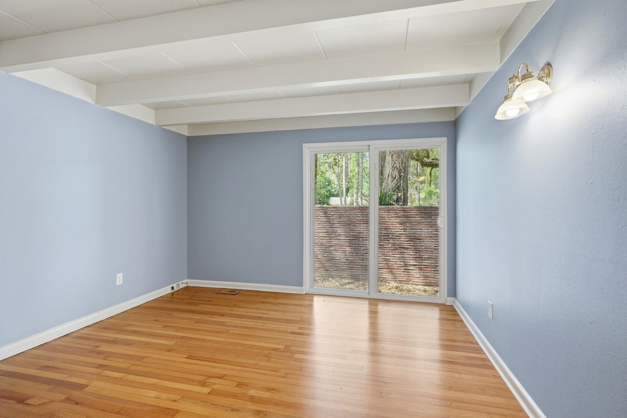 810 Middlebrooks Circle