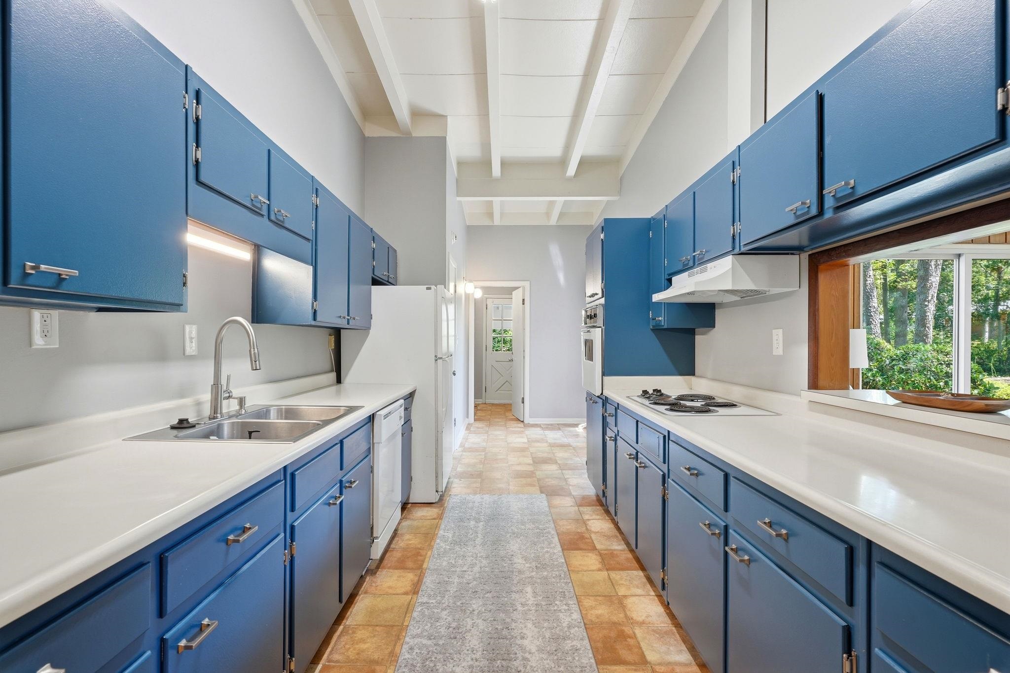 810 Middlebrooks Circle