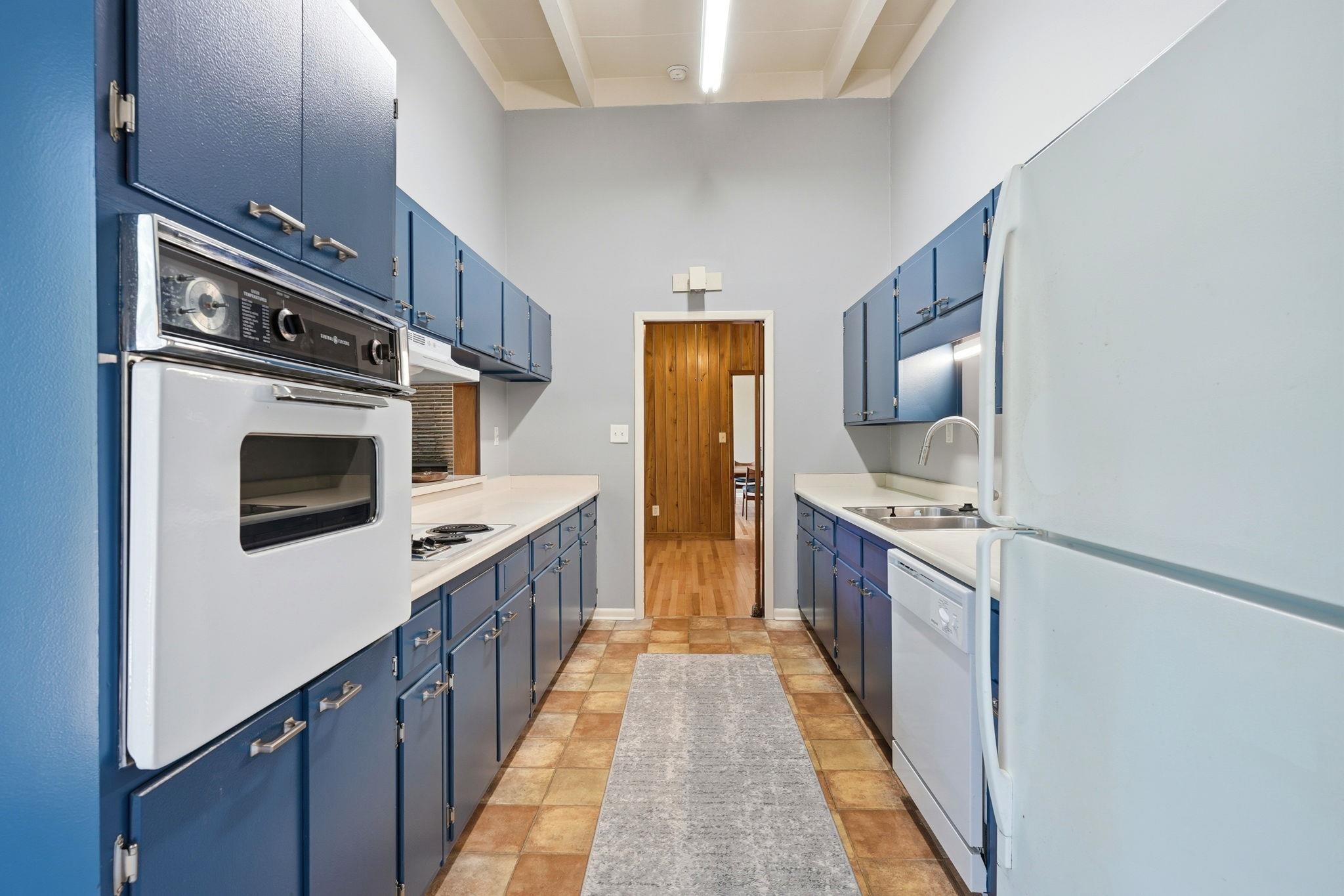 810 Middlebrooks Circle