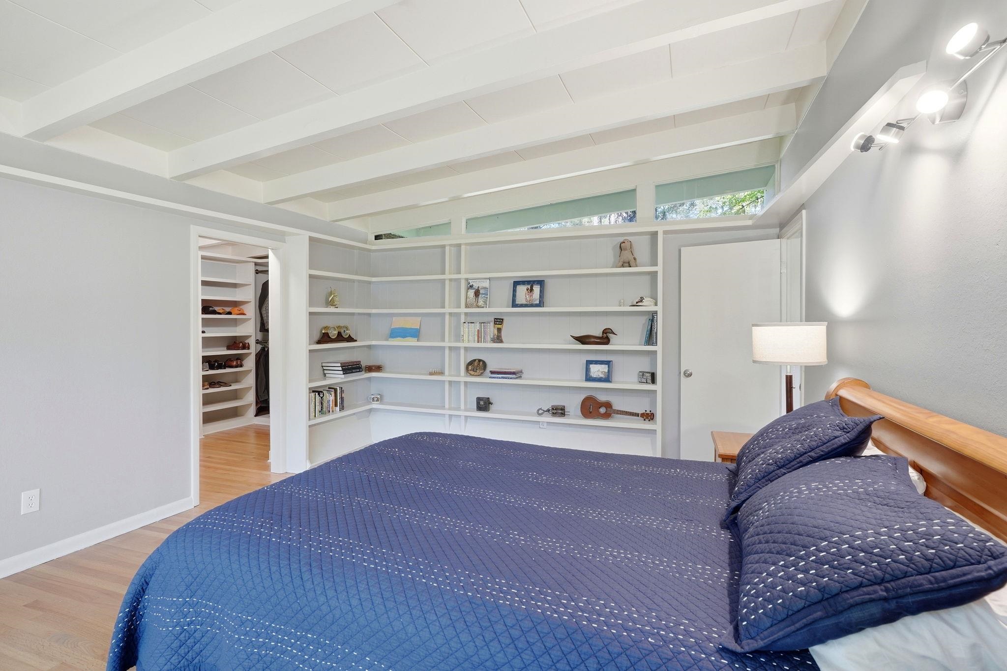 810 Middlebrooks Circle