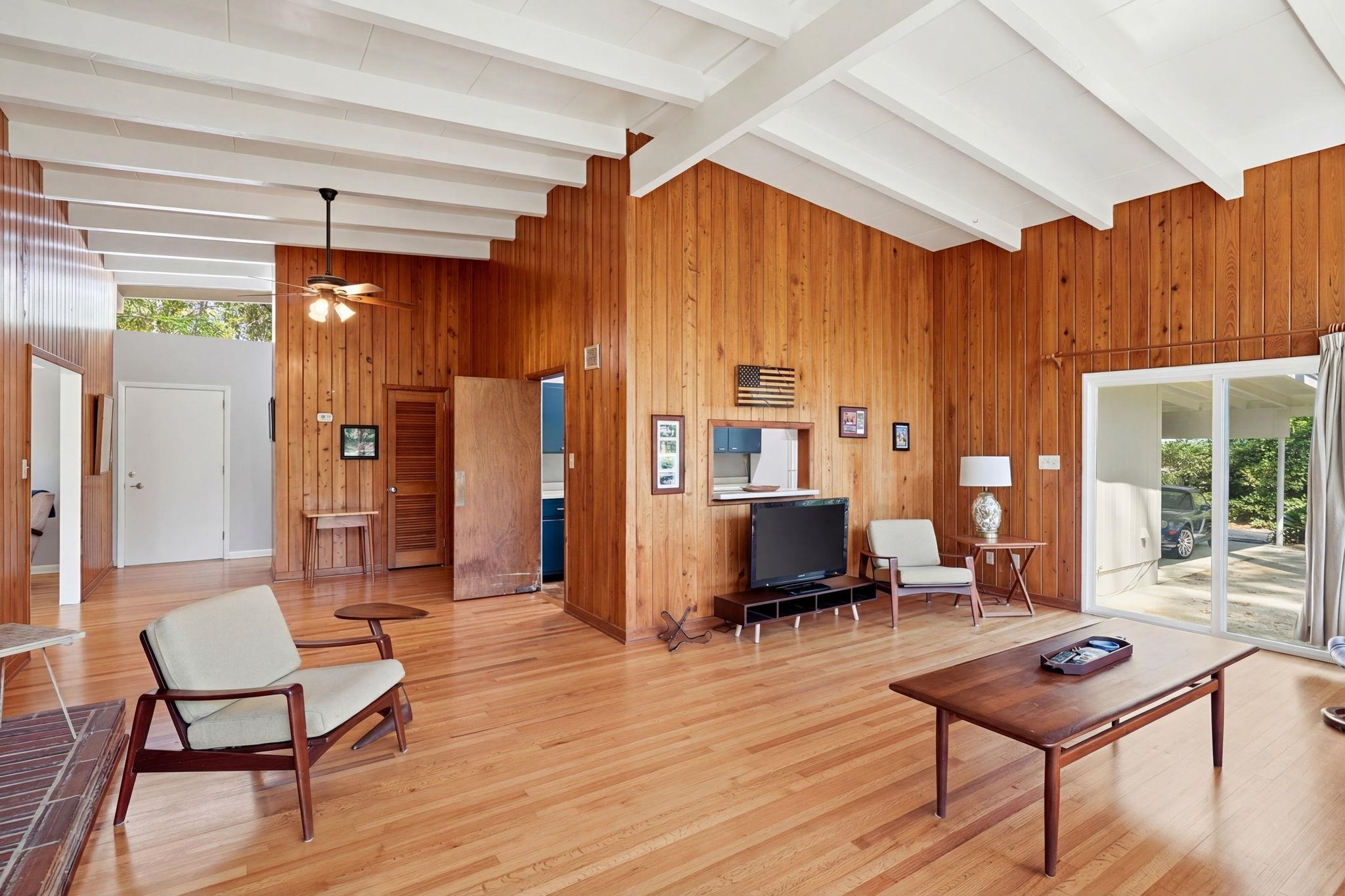 810 Middlebrooks Circle