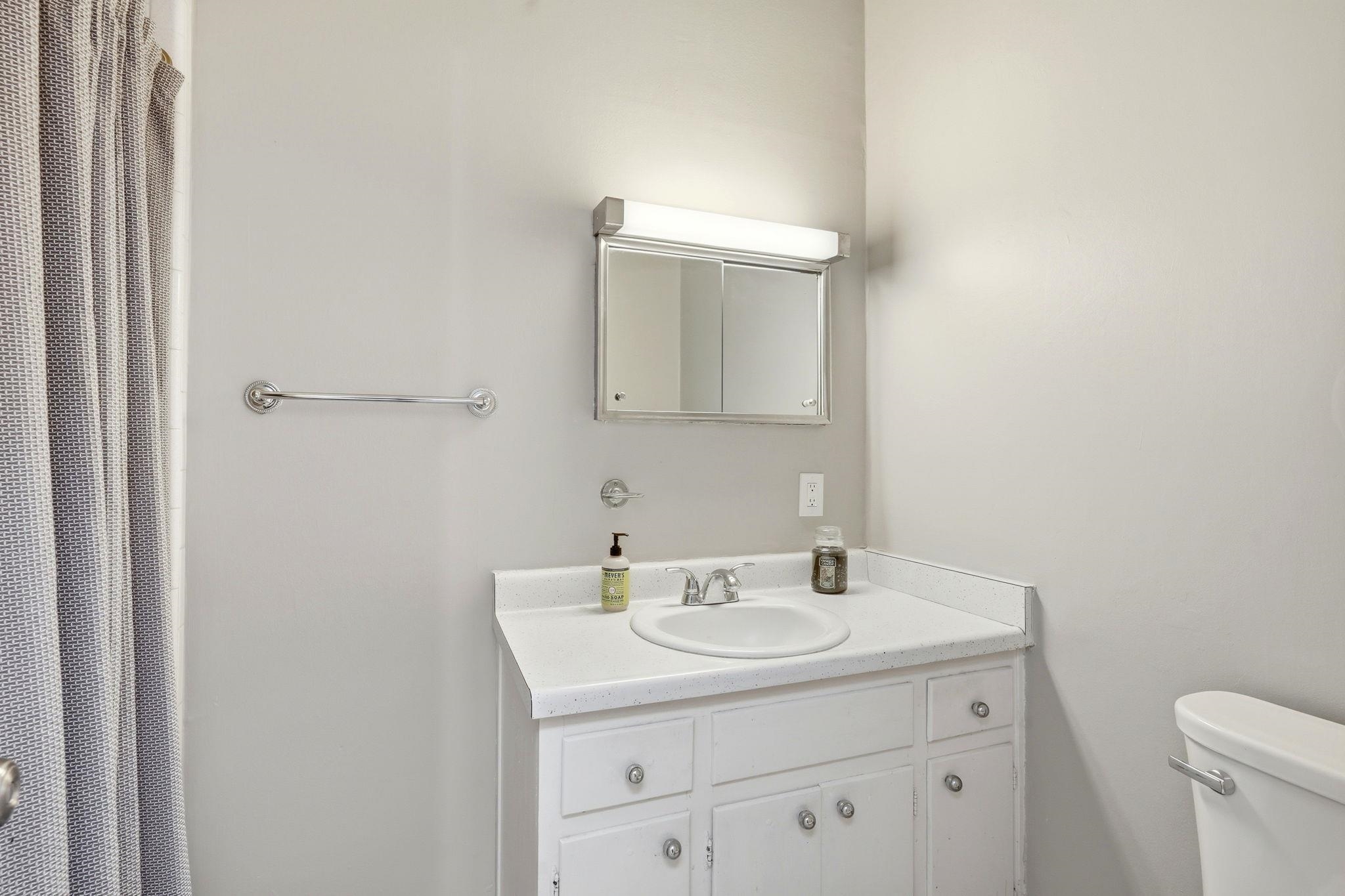 810 Middlebrooks Circle