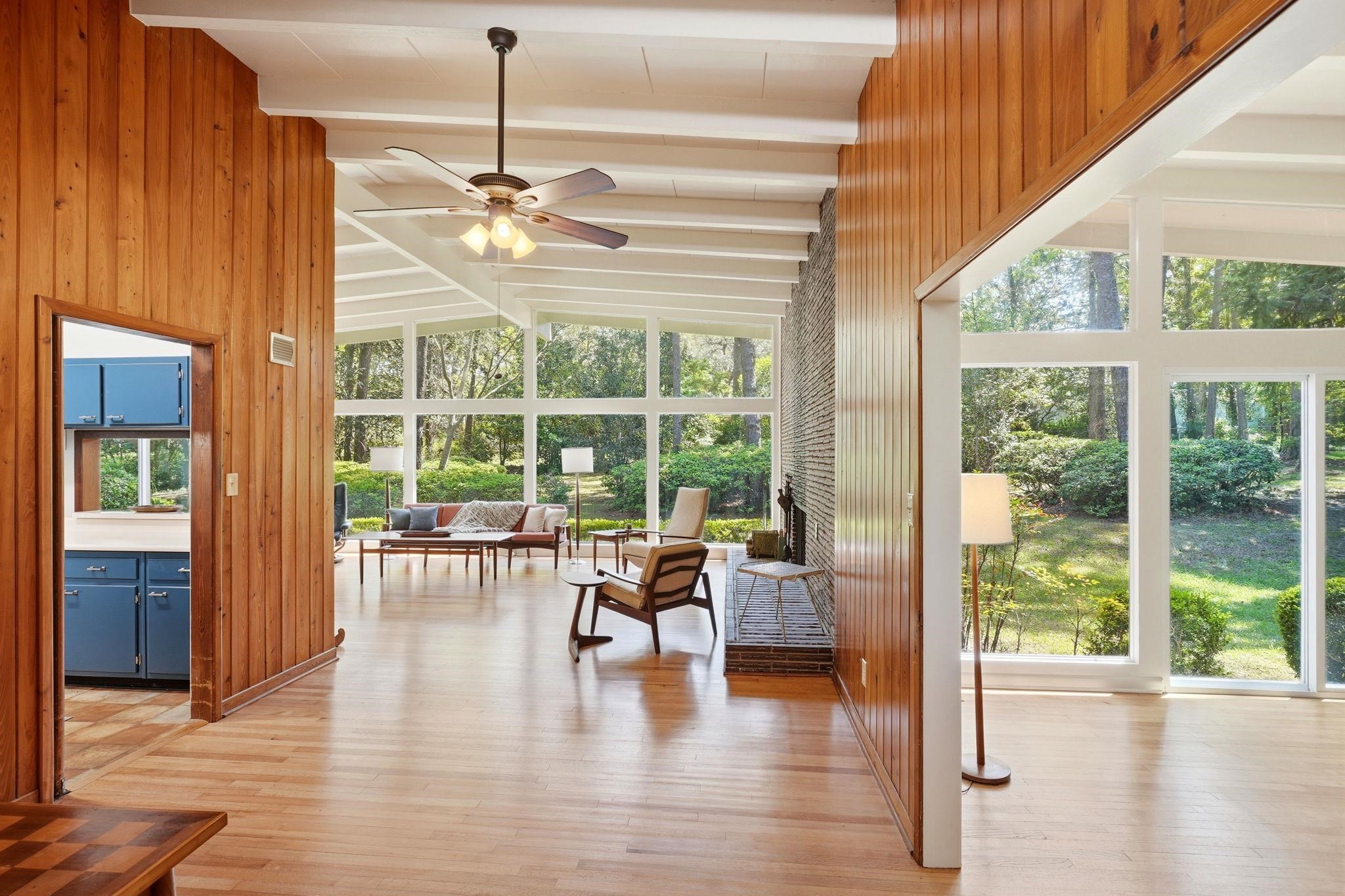 810 Middlebrooks Circle