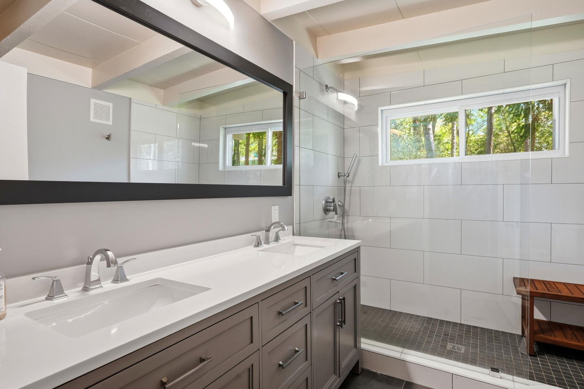 810 Middlebrooks Circle