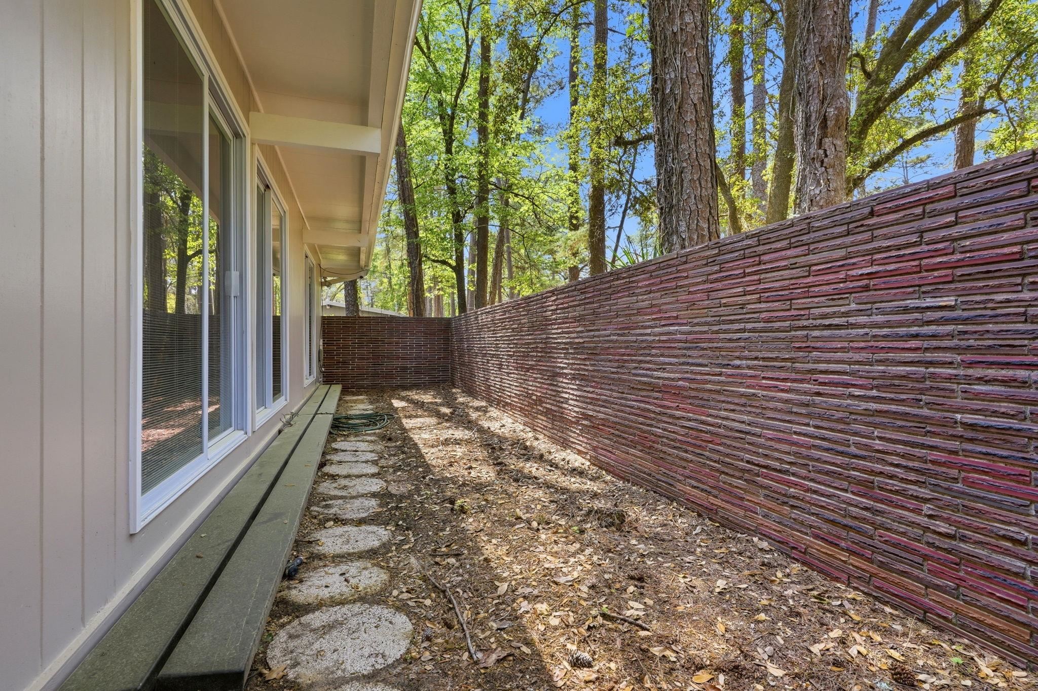 810 Middlebrooks Circle