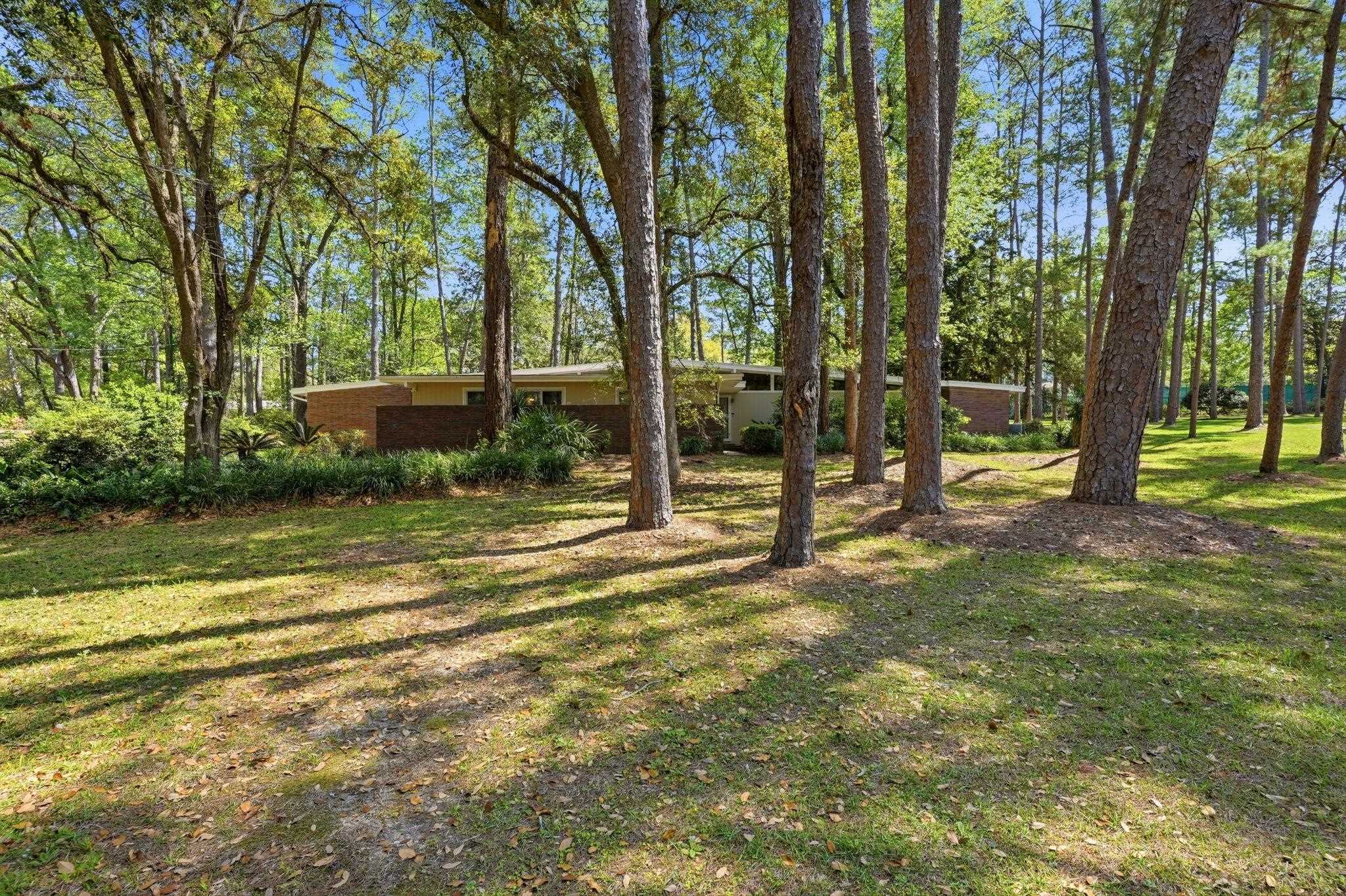 810 Middlebrooks Circle
