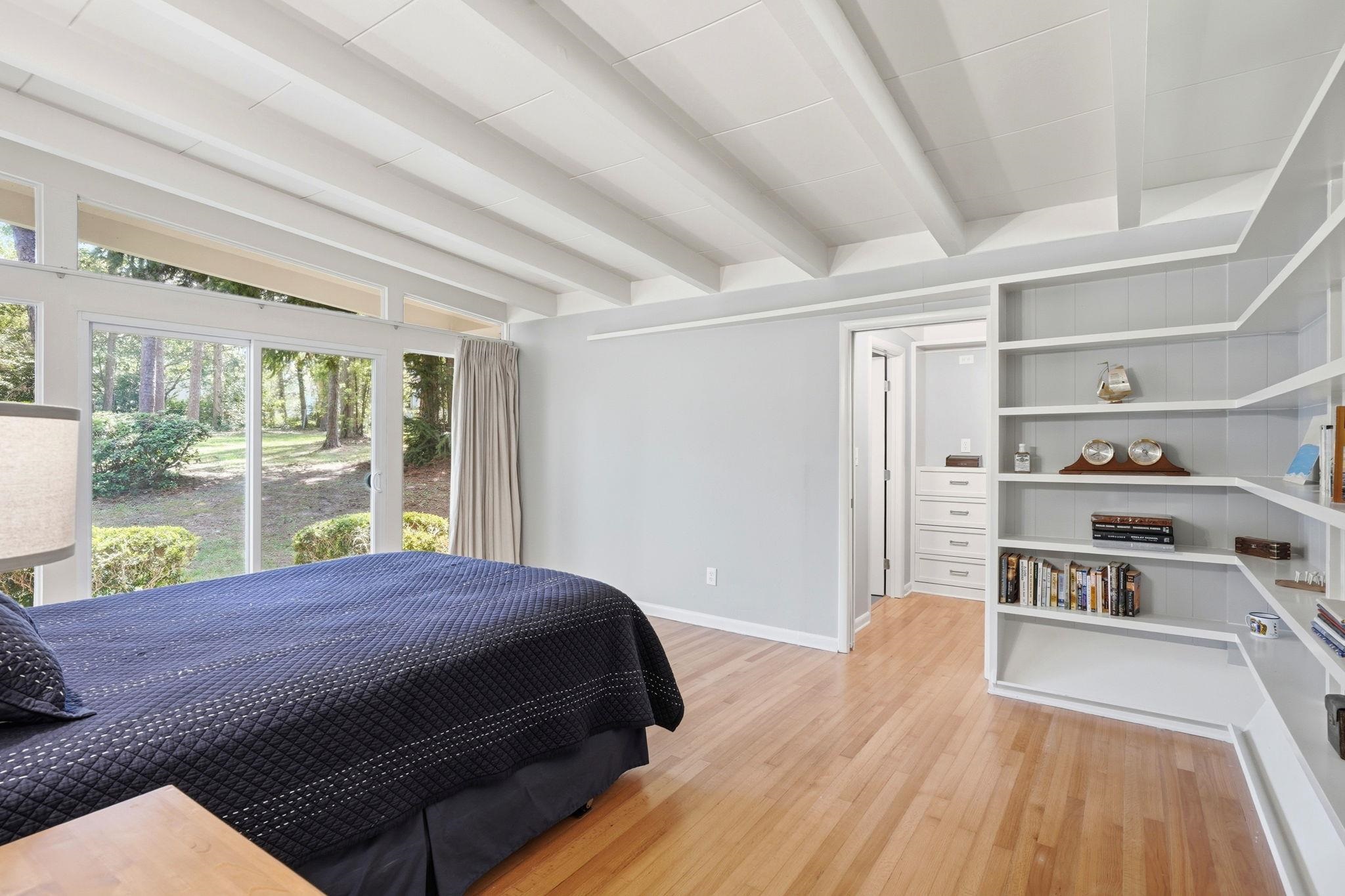 810 Middlebrooks Circle