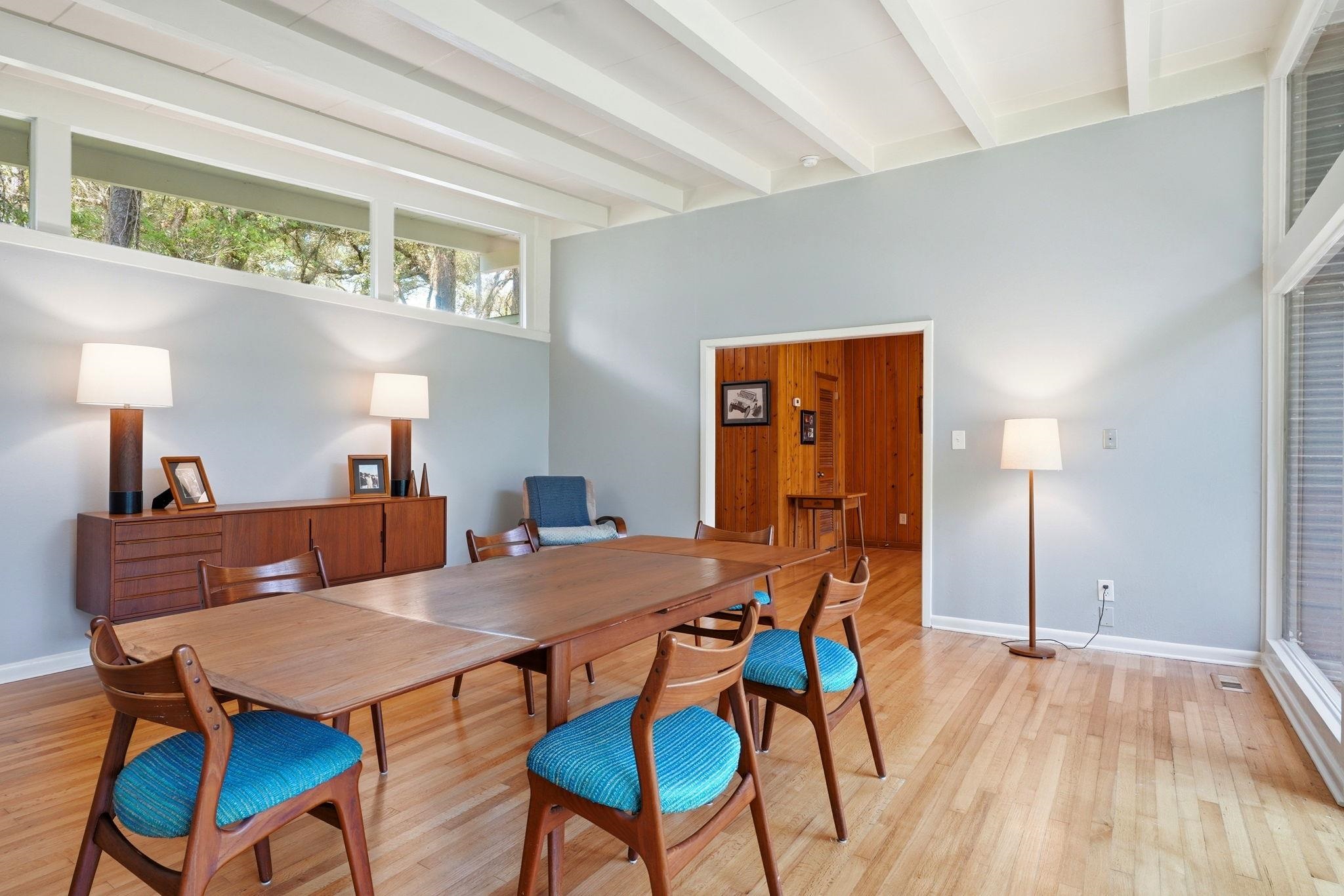 810 Middlebrooks Circle