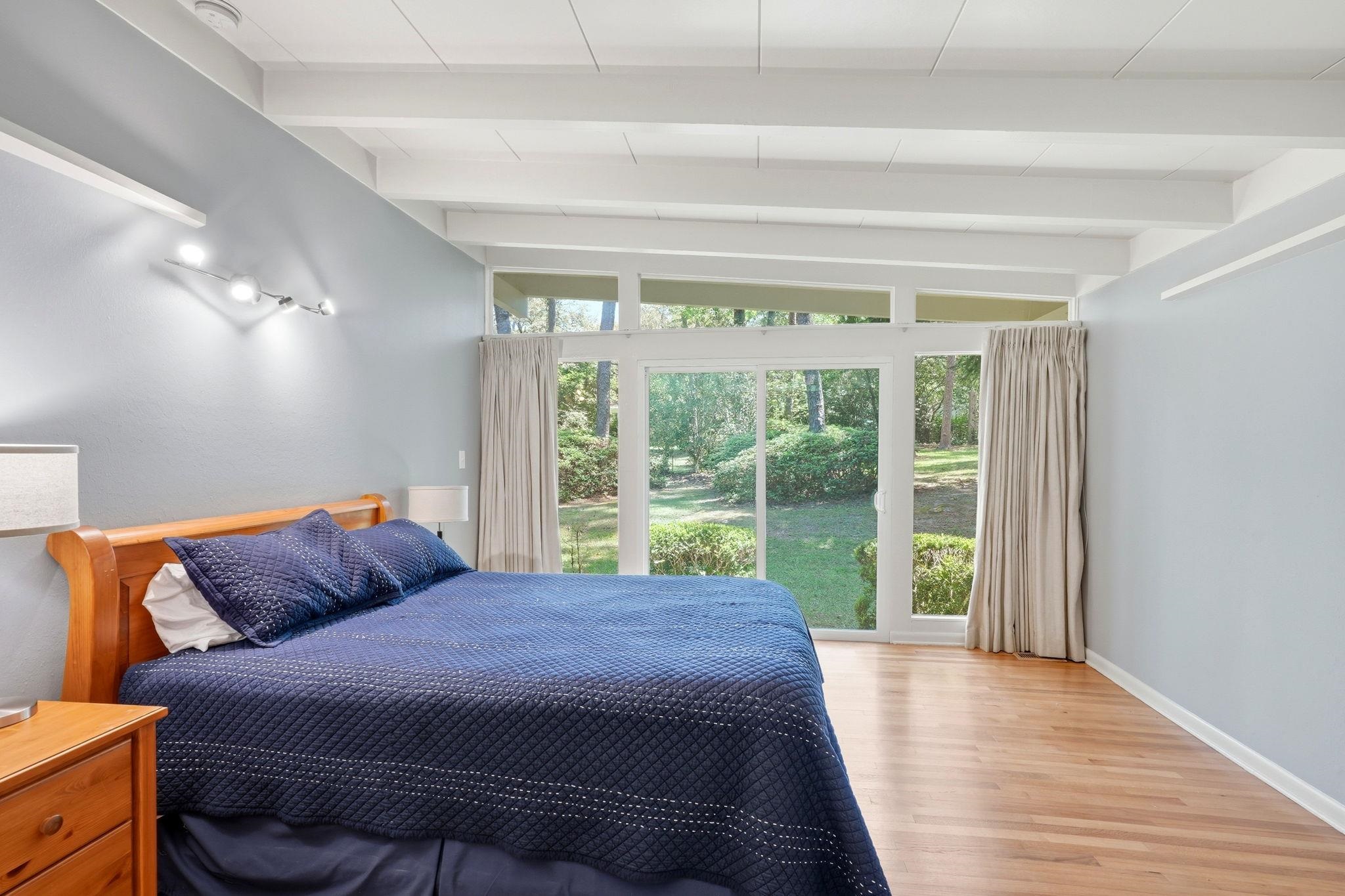 810 Middlebrooks Circle