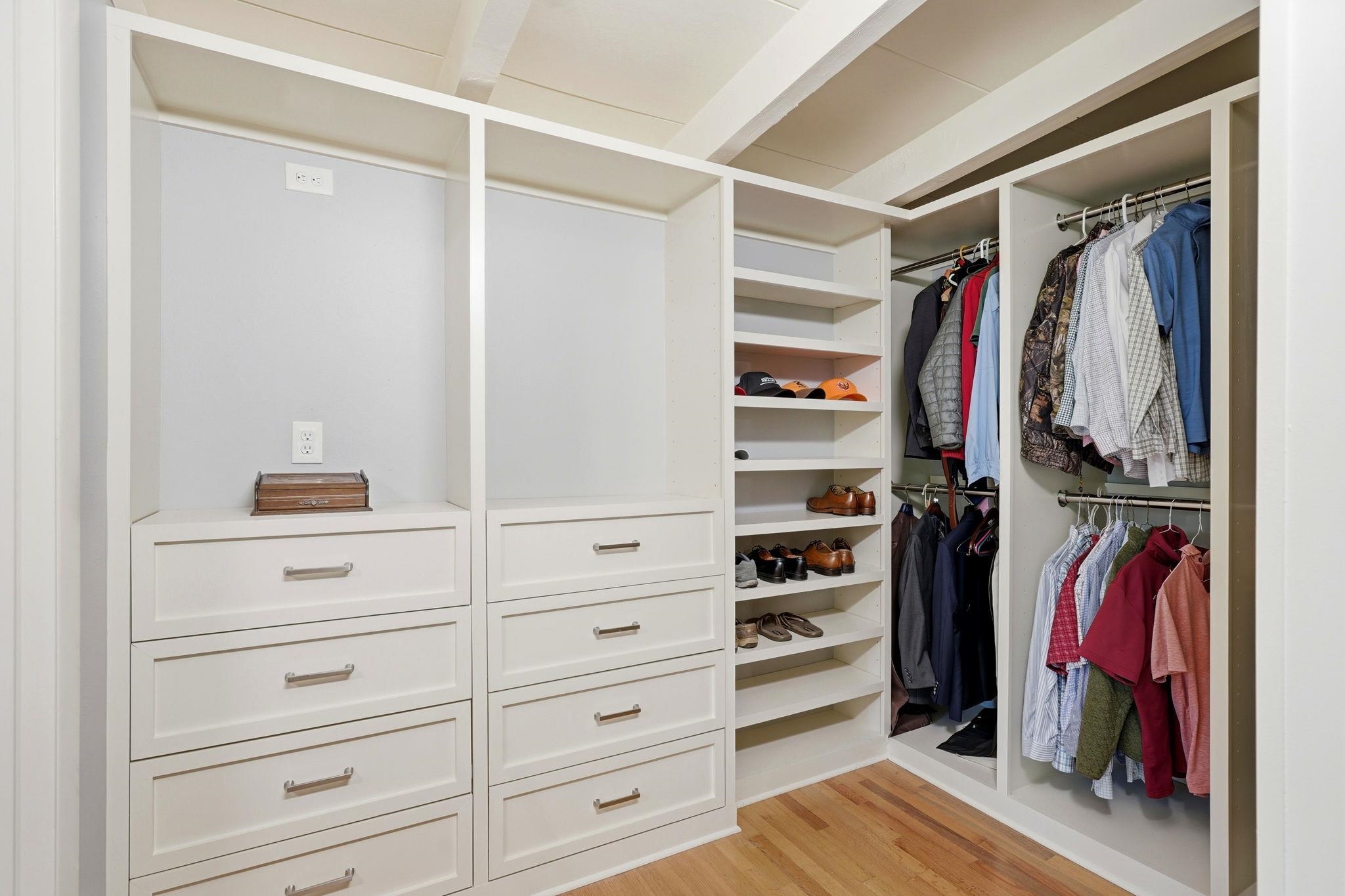 810 Middlebrooks Circle