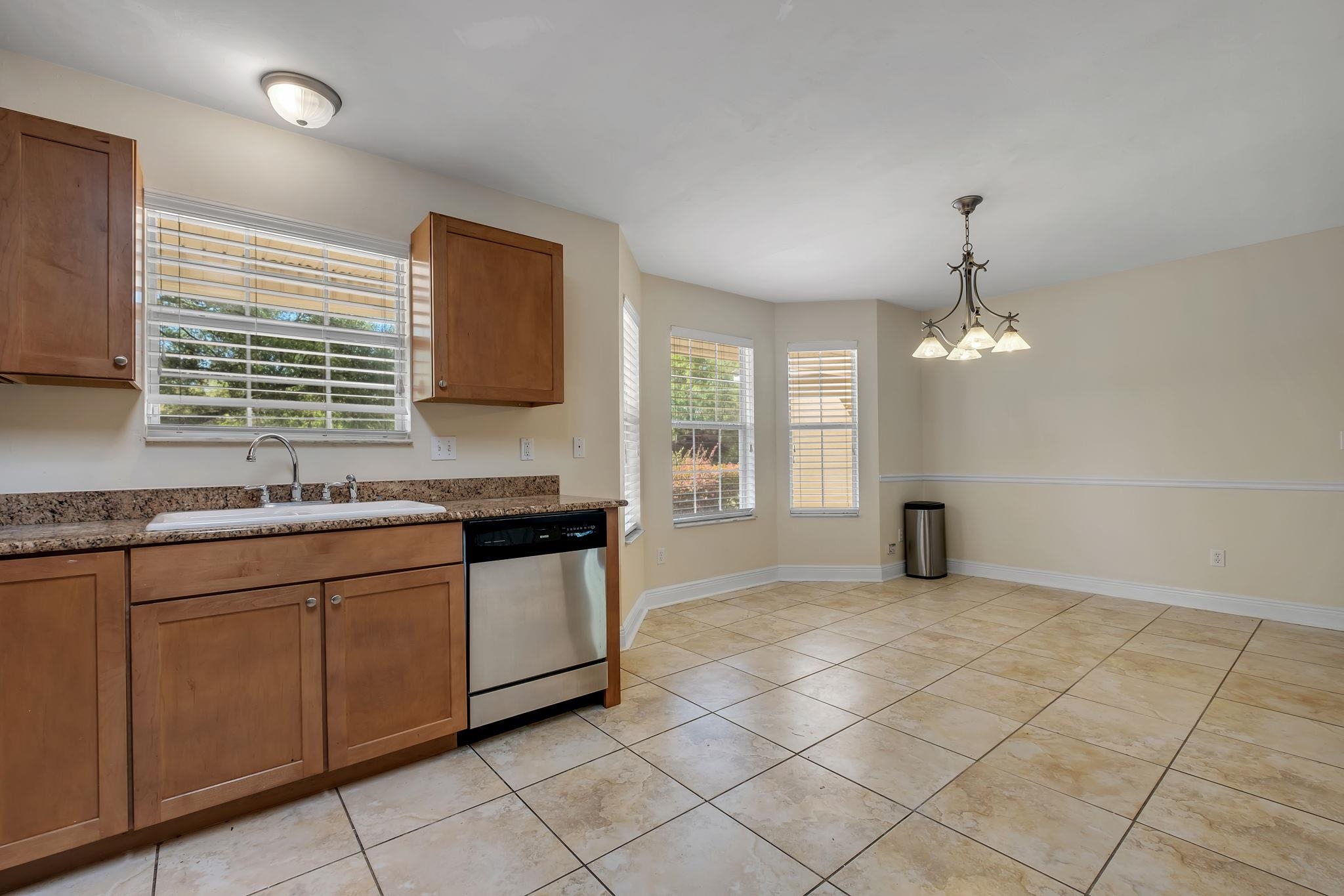 5828 Doonesbury Court