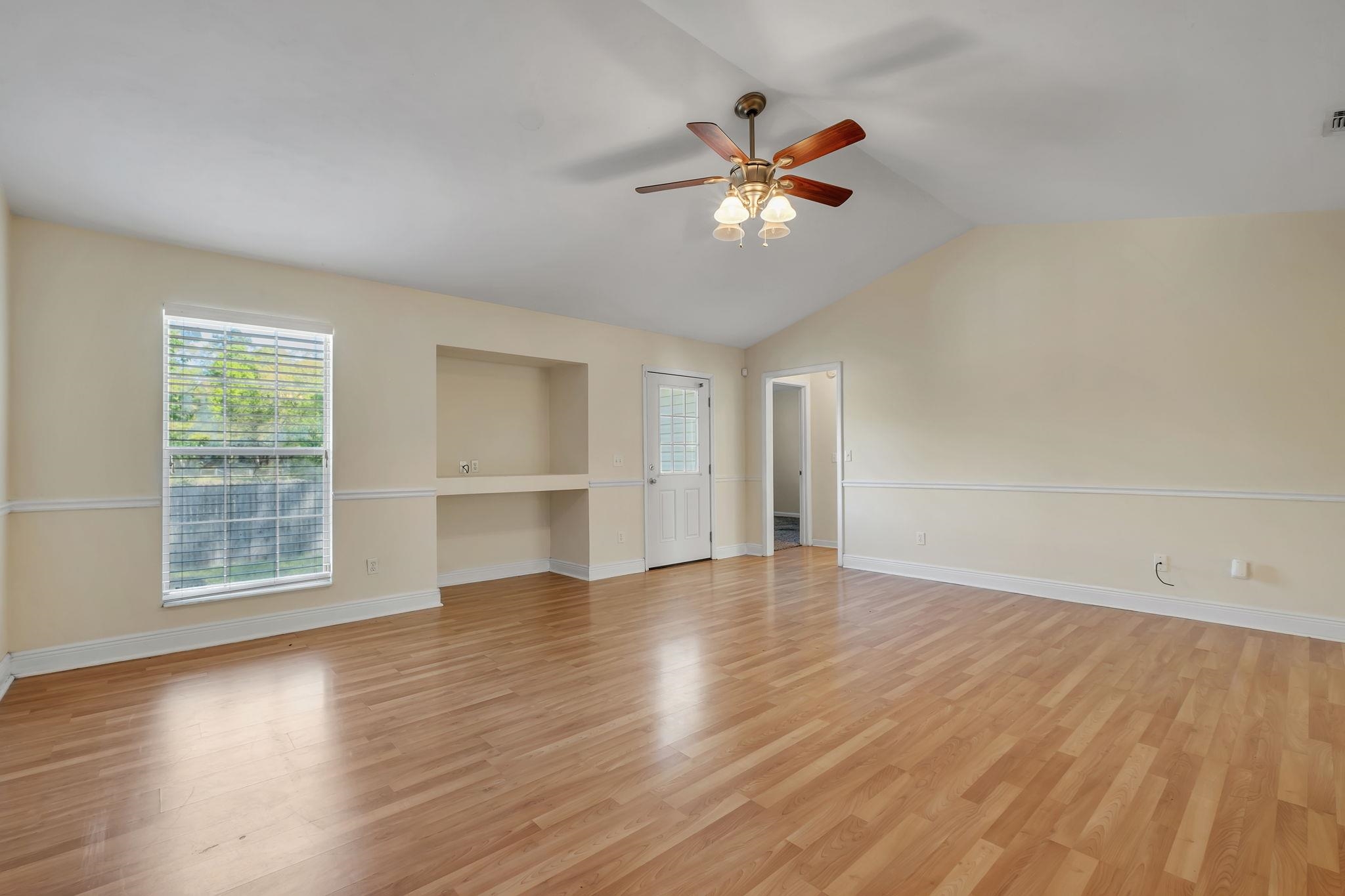 5828 Doonesbury Court
