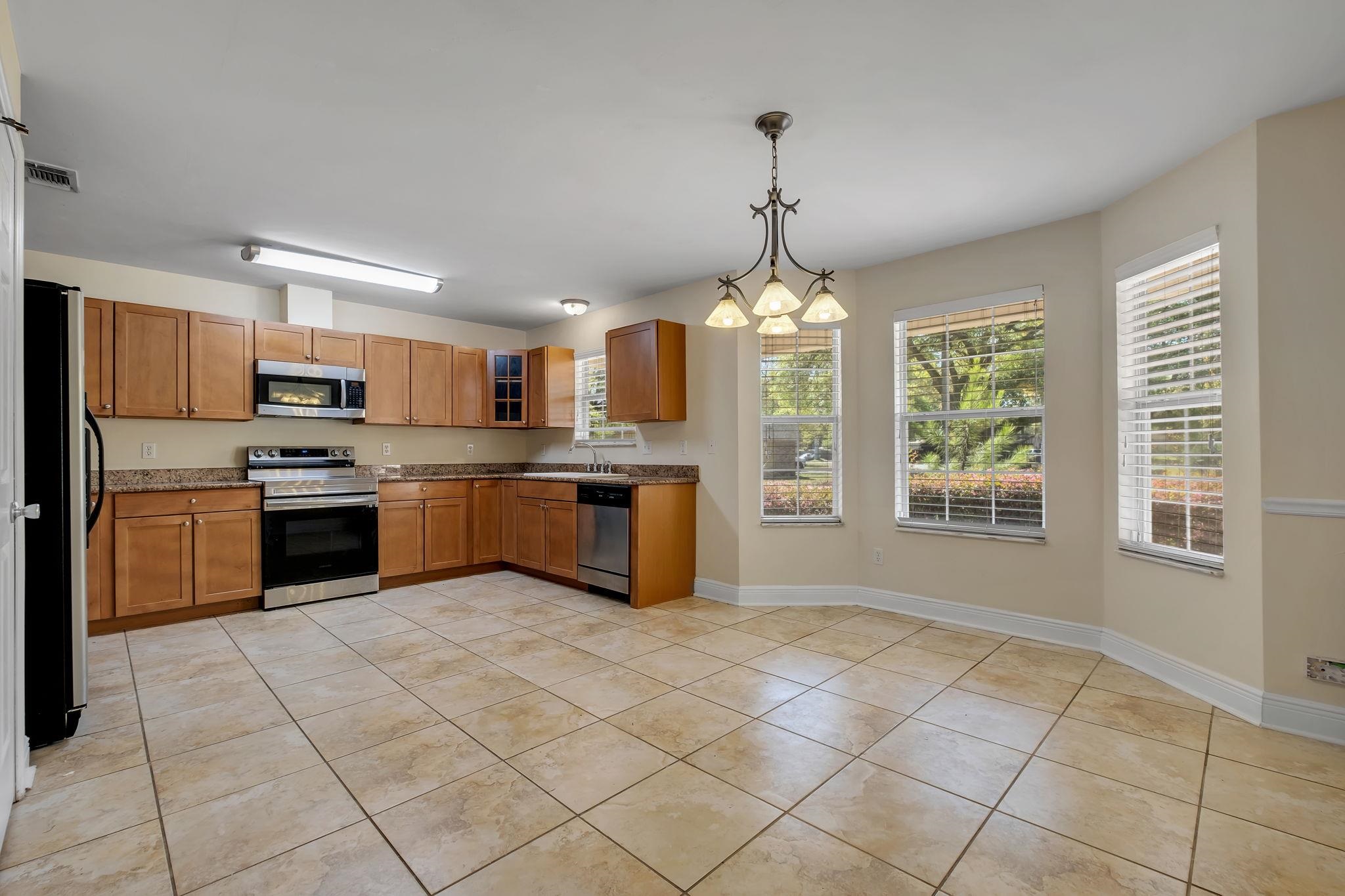 5828 Doonesbury Court