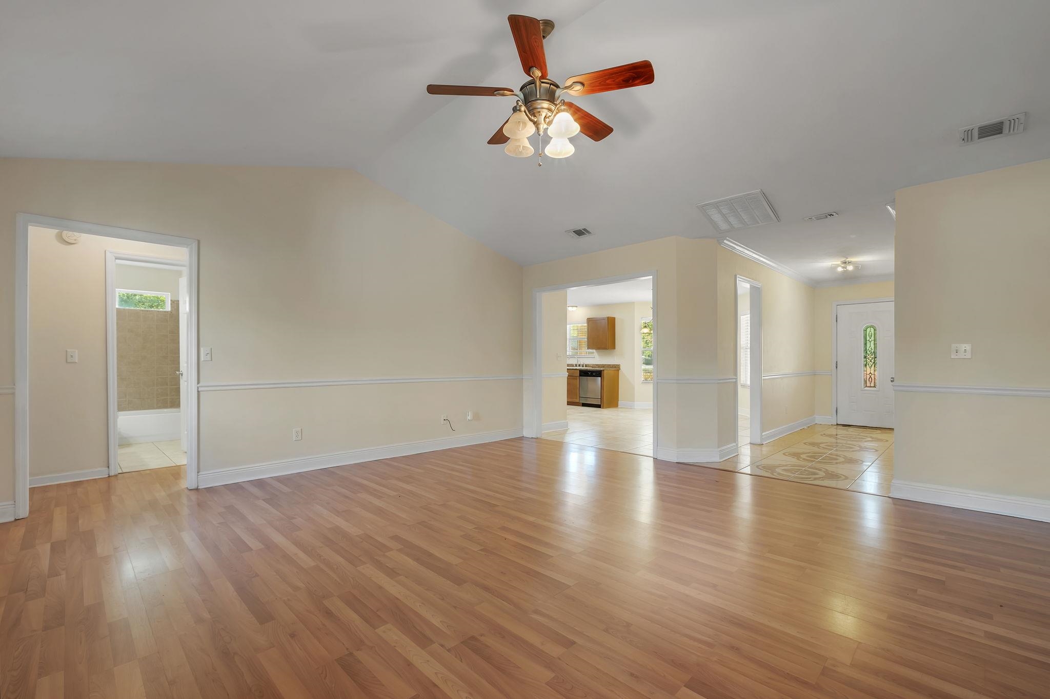 5828 Doonesbury Court