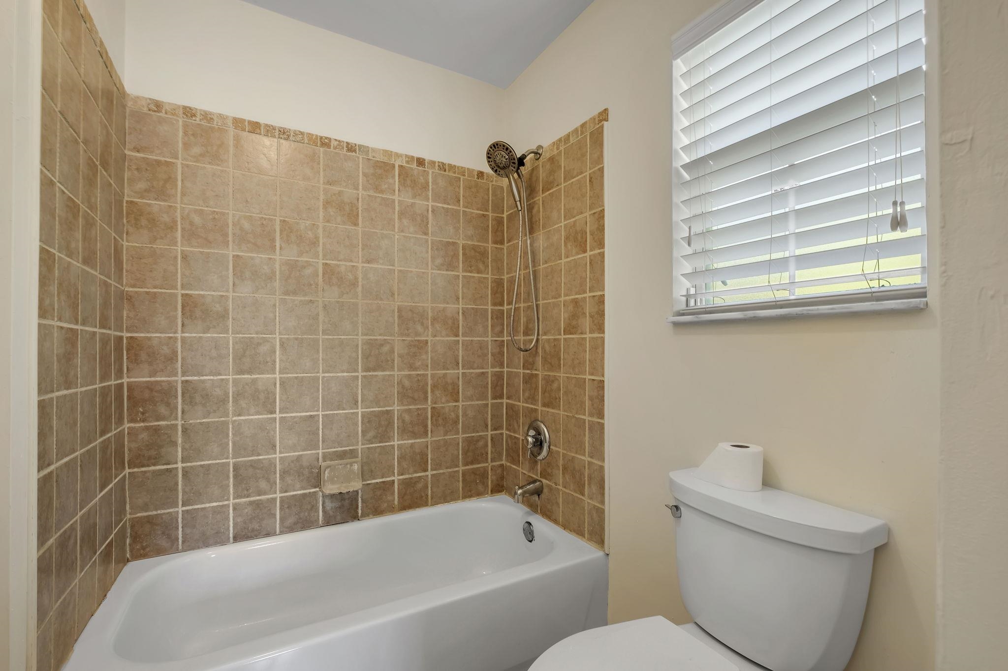 5828 Doonesbury Court