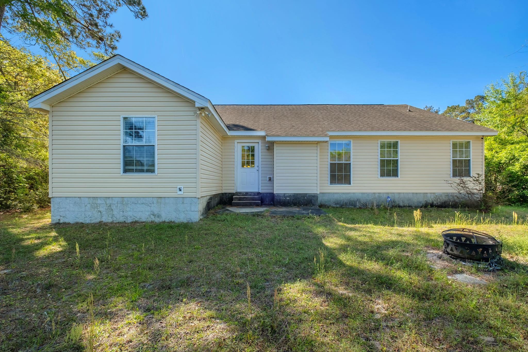 5828 Doonesbury Court