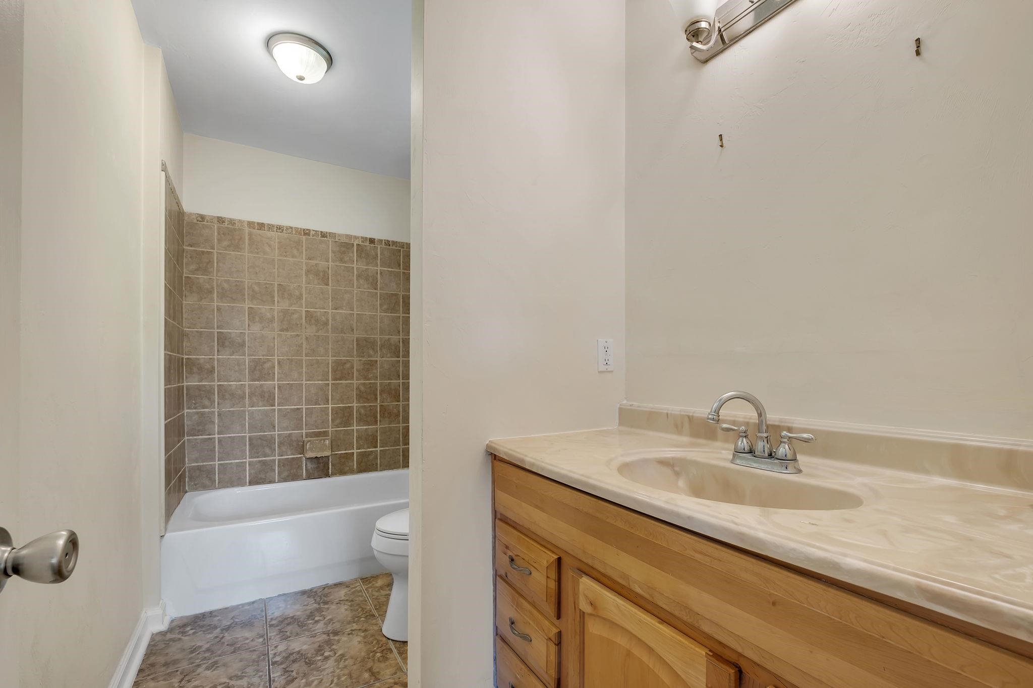 5828 Doonesbury Court