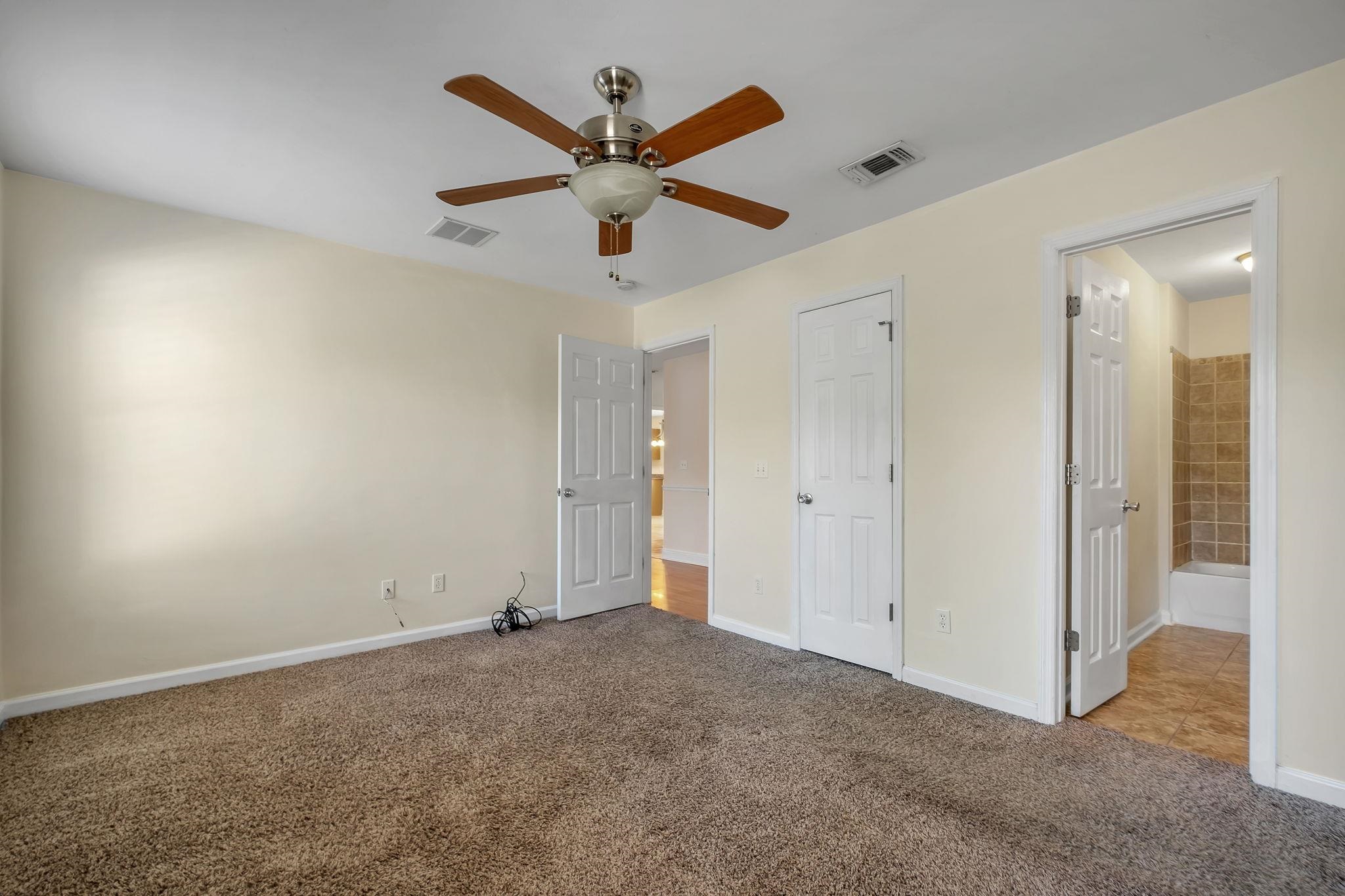 5828 Doonesbury Court