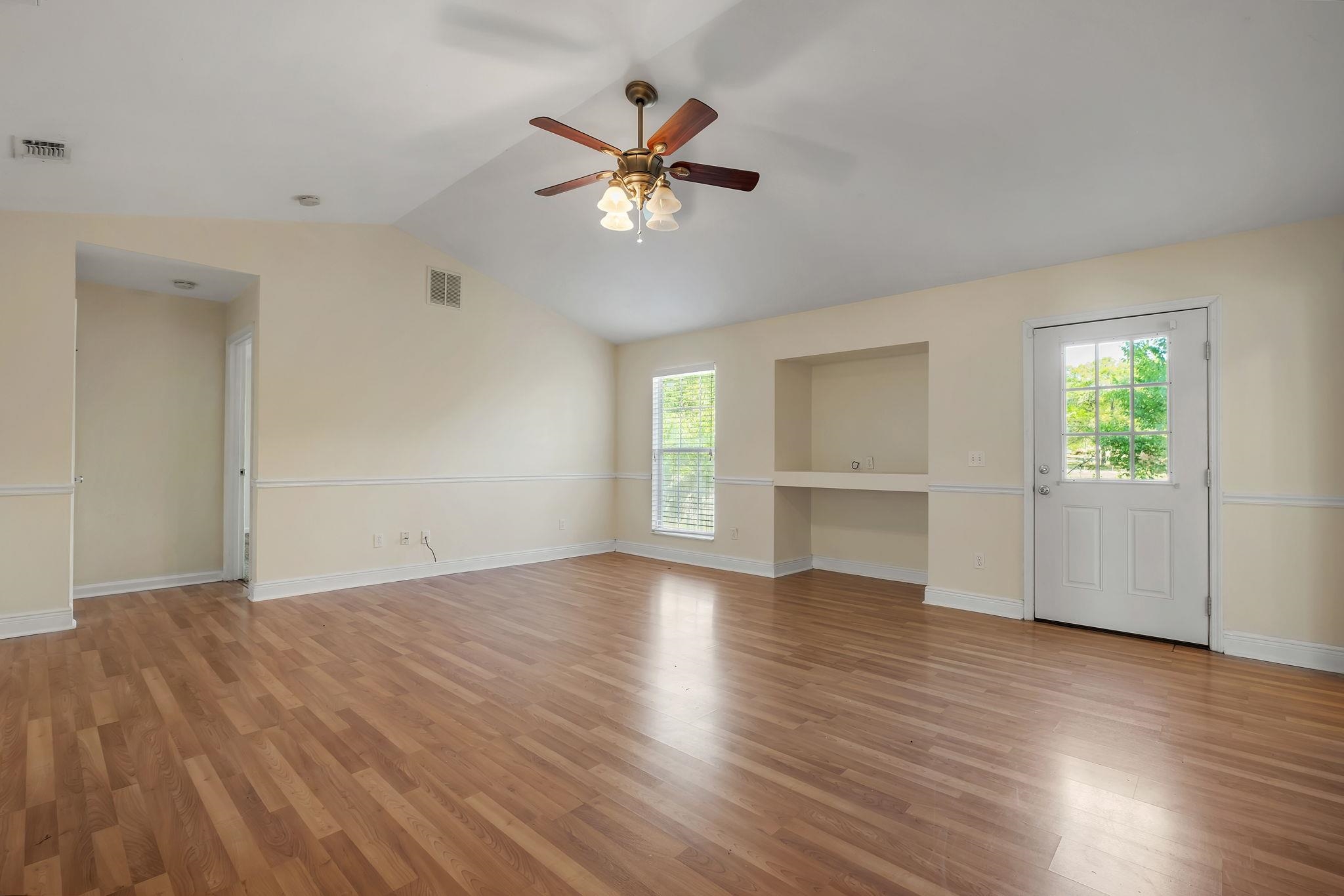 5828 Doonesbury Court