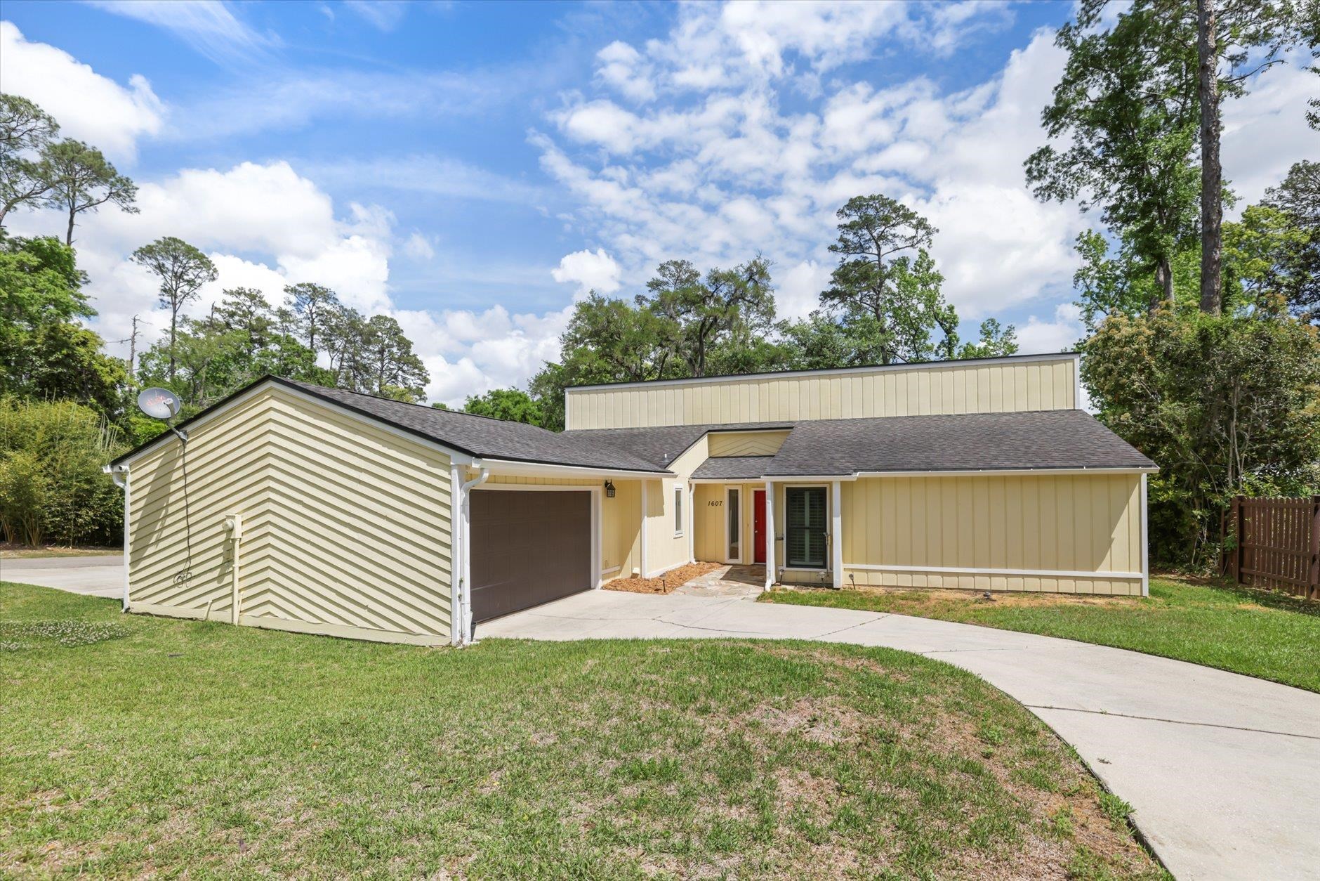 1607 Seminole Drive