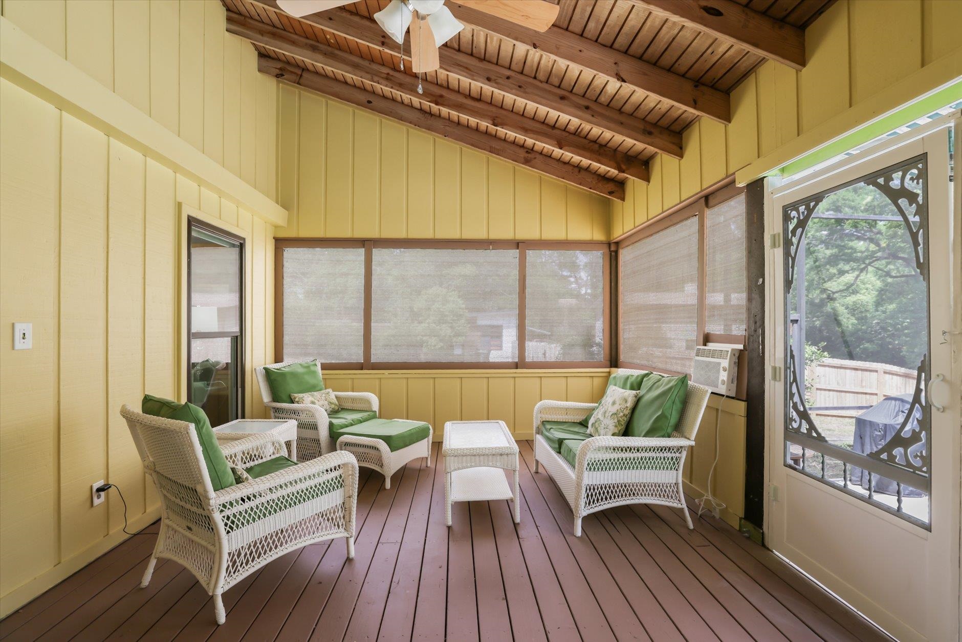 1607 Seminole Drive