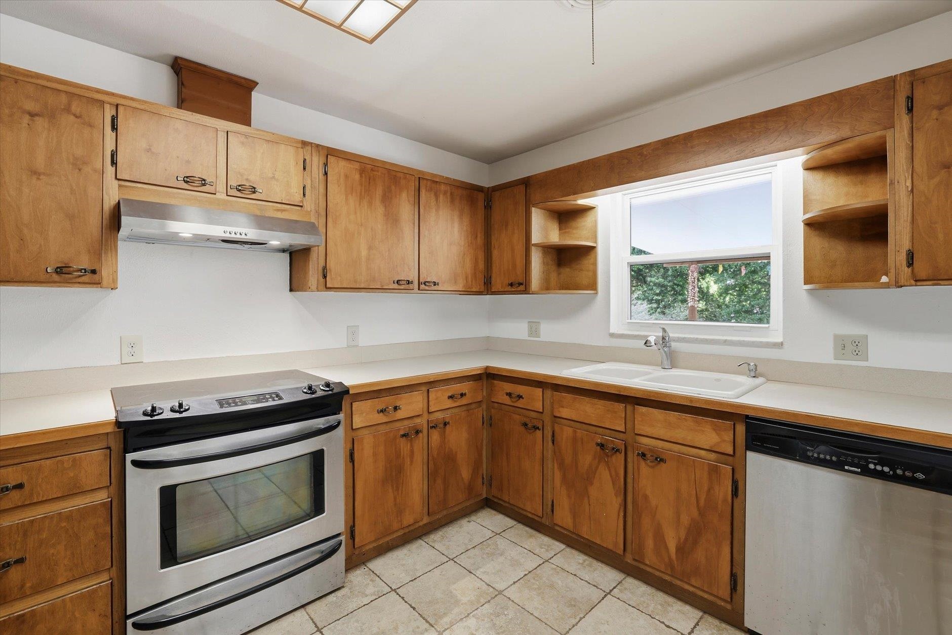 1812 Ivan Drive