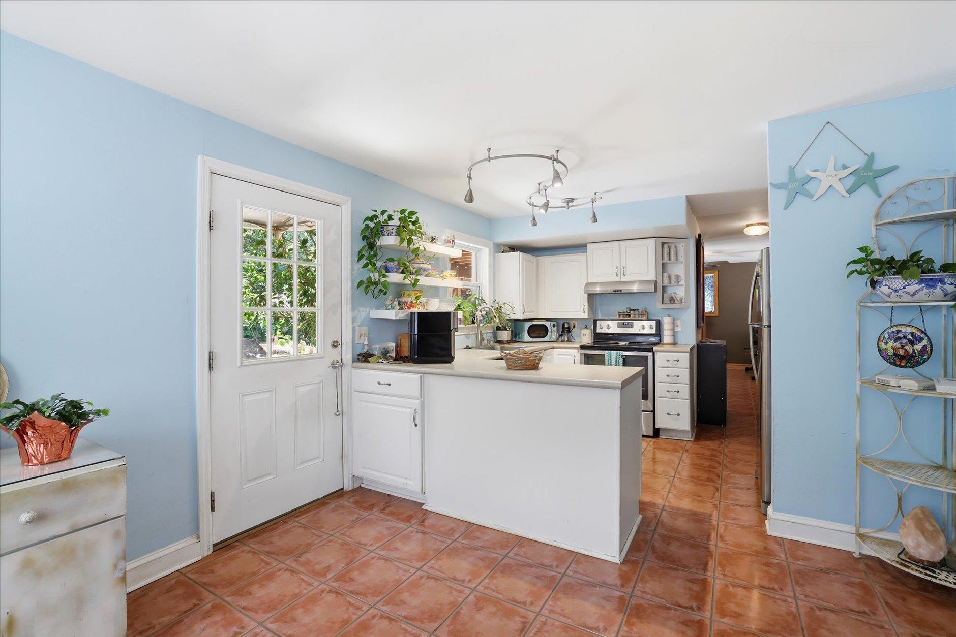 1812 Ivan Drive