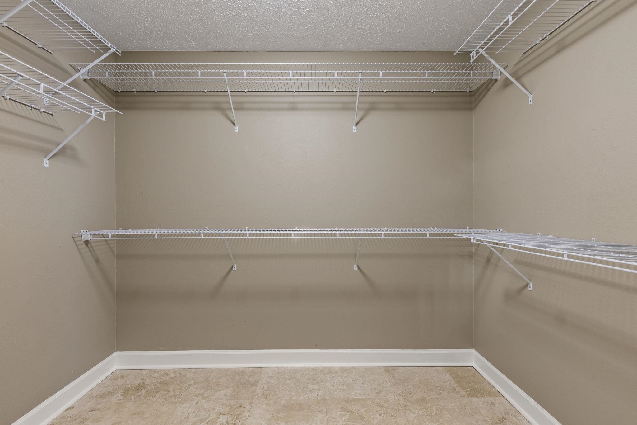 3260 N Shannon Lakes Drive