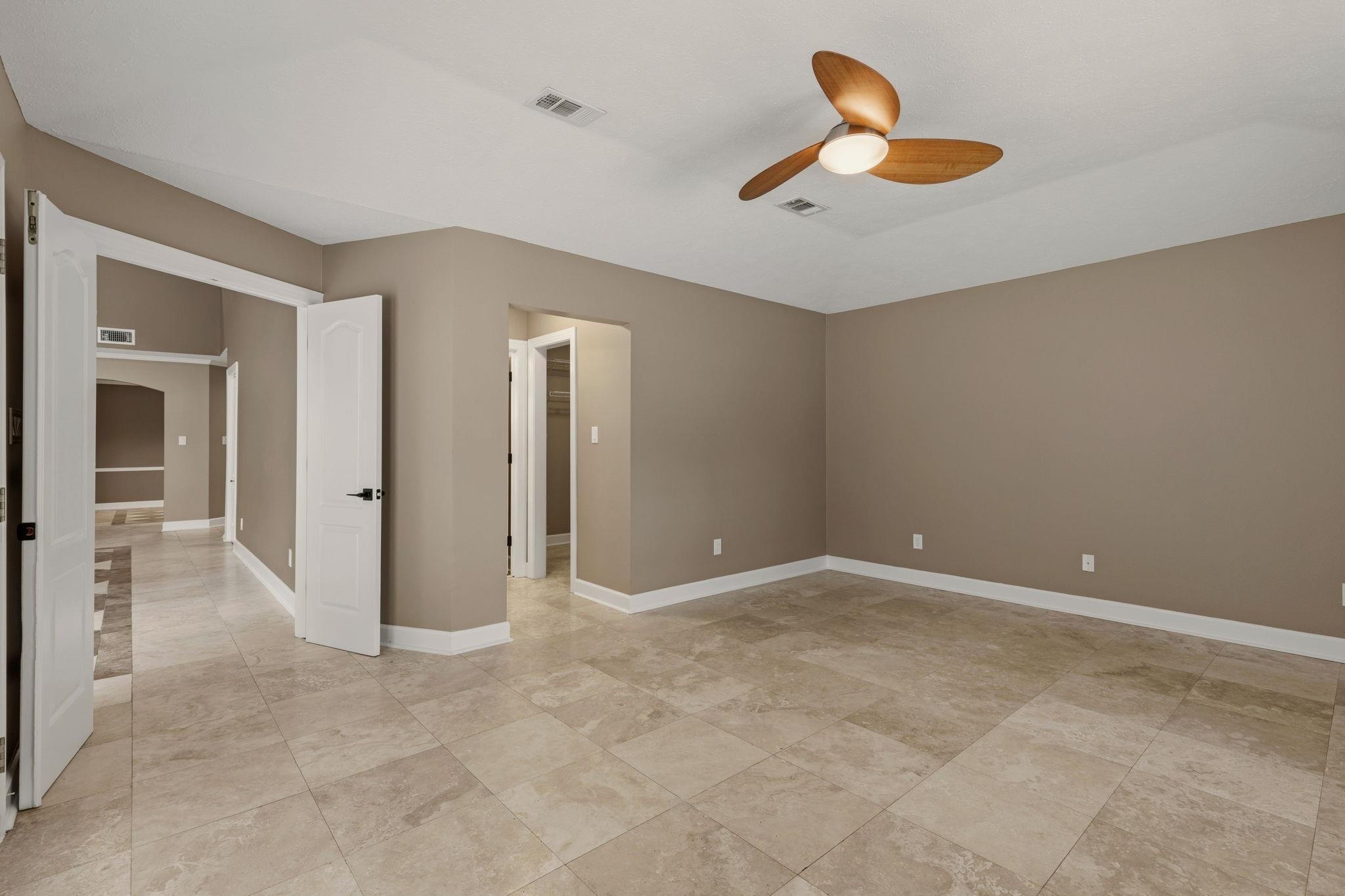 3260 N Shannon Lakes Drive