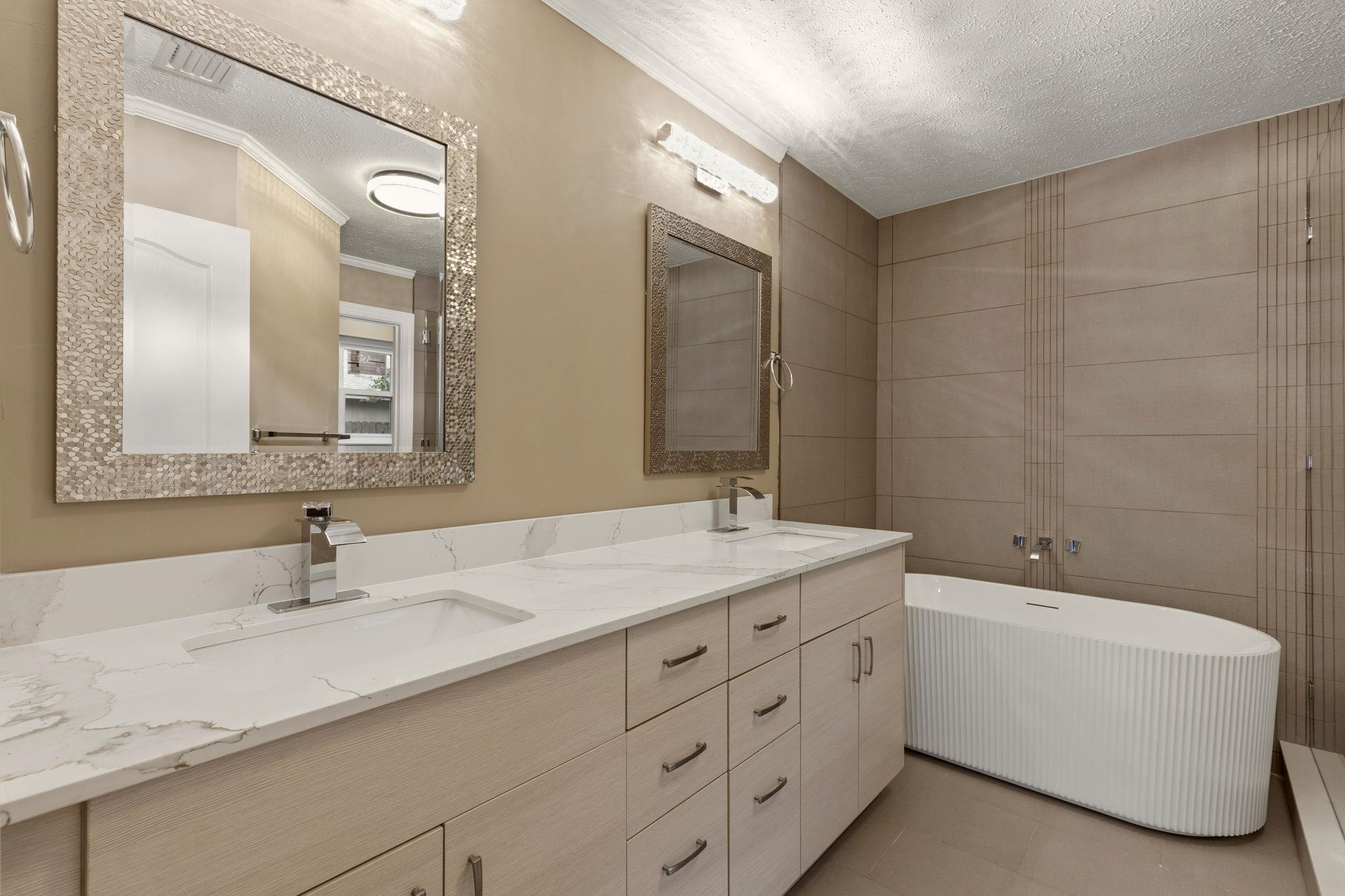 3260 N Shannon Lakes Drive