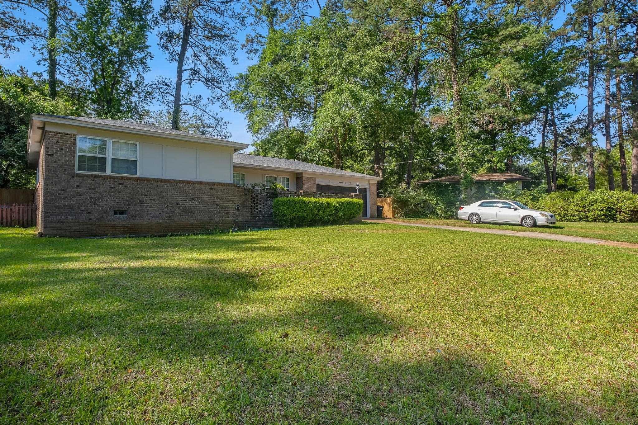 1815 Salmon Drive