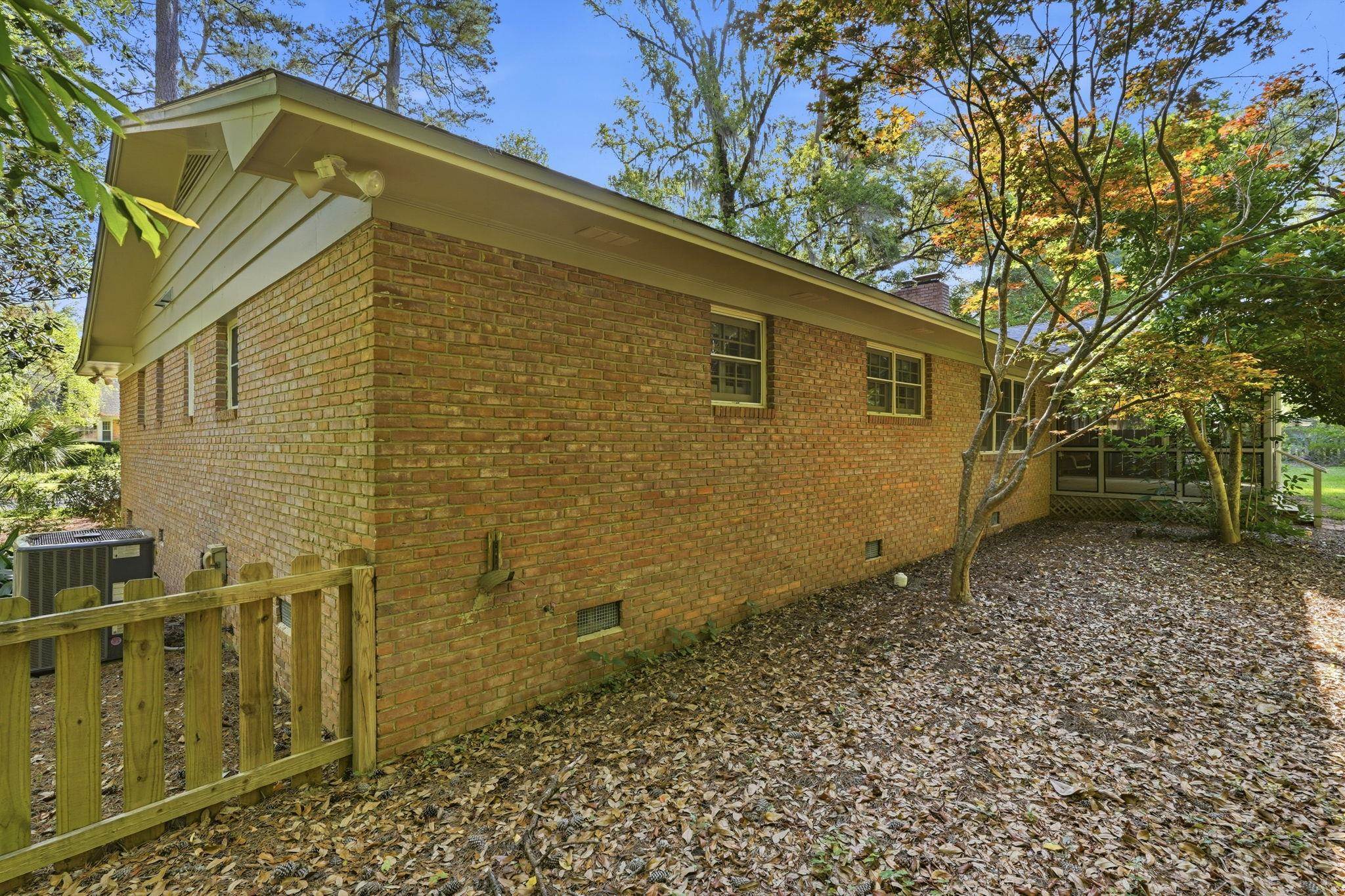 2406 Troland Road