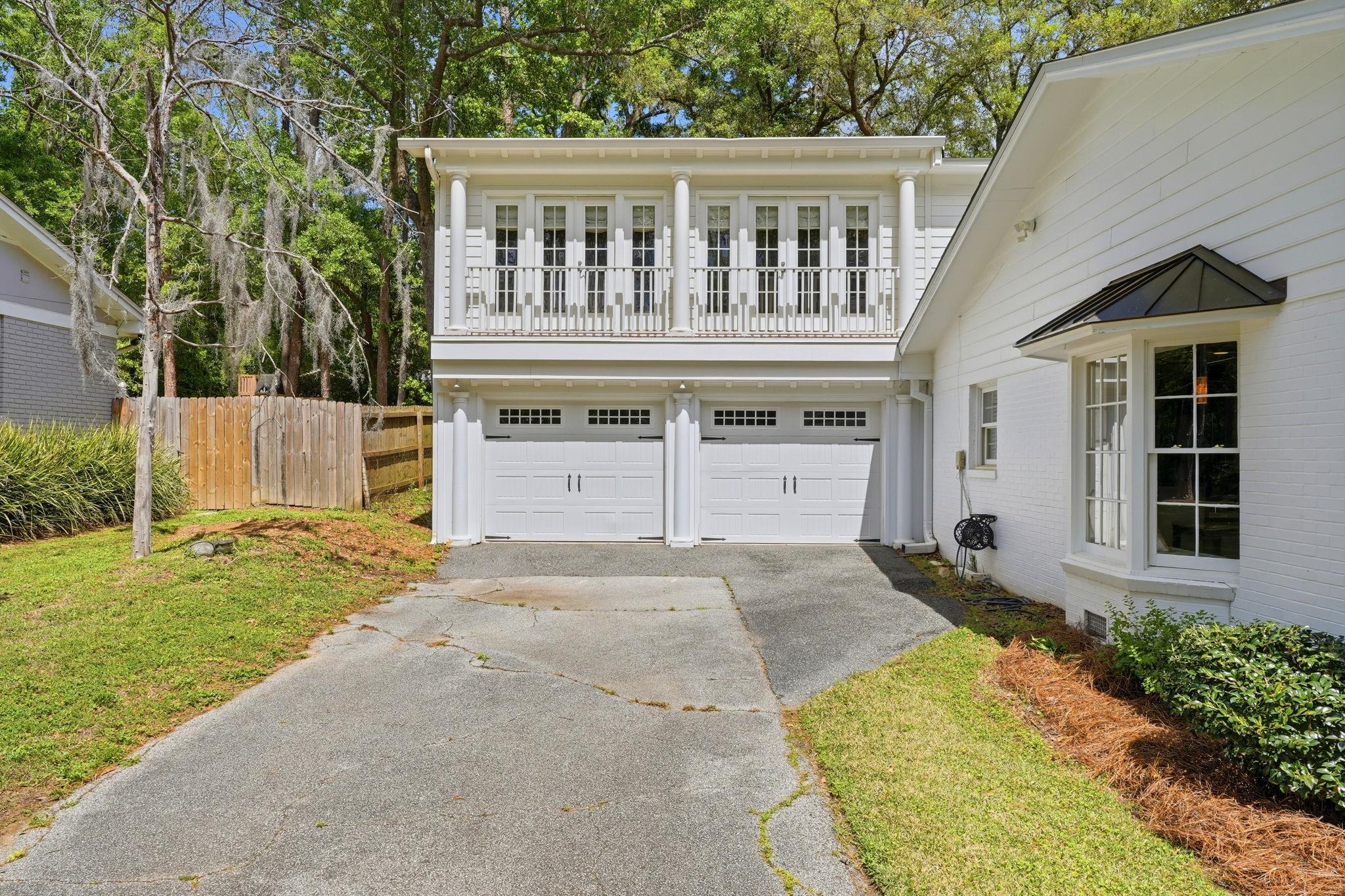 1110 LOTHIAN Drive