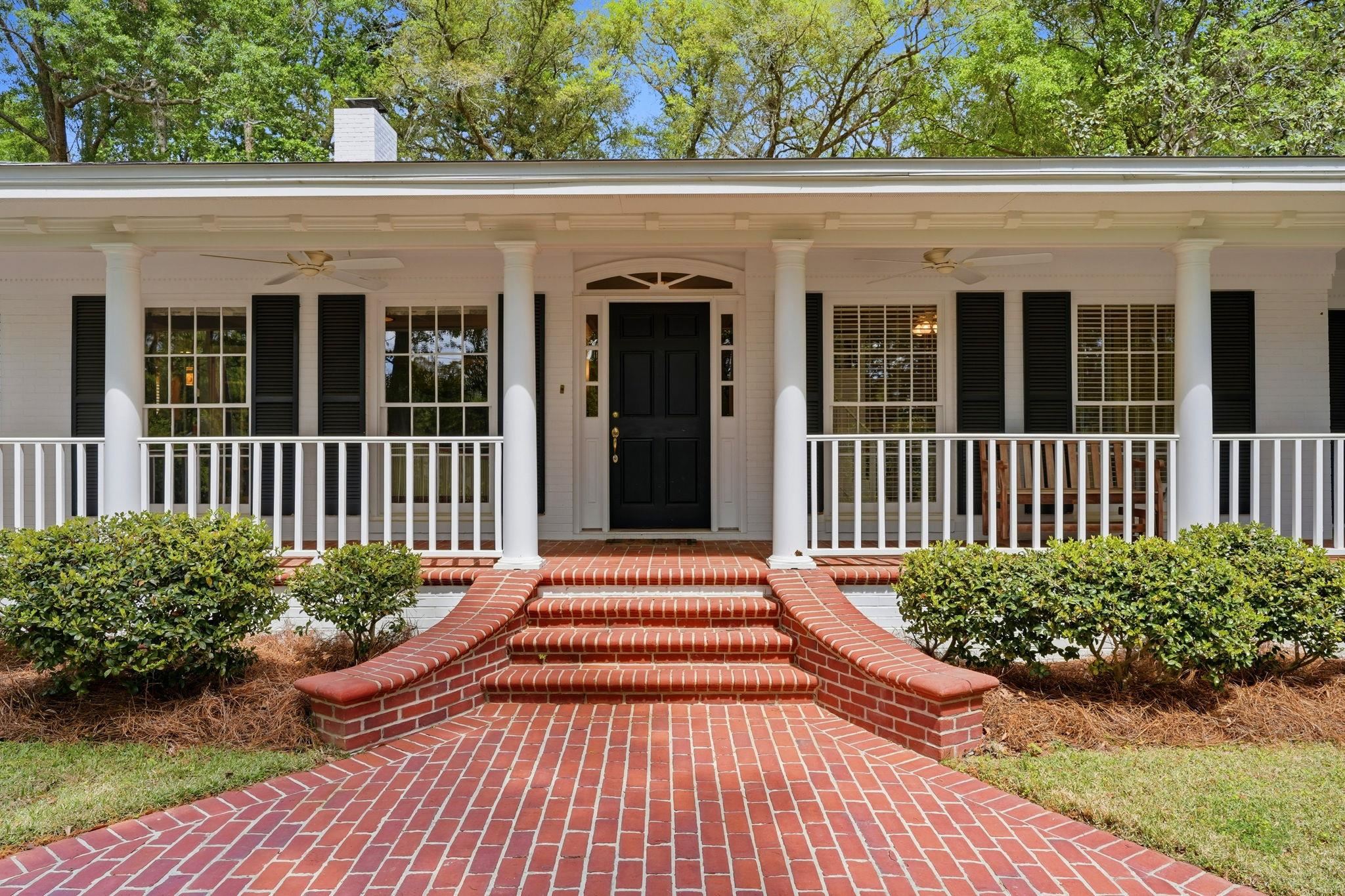 1110 LOTHIAN Drive