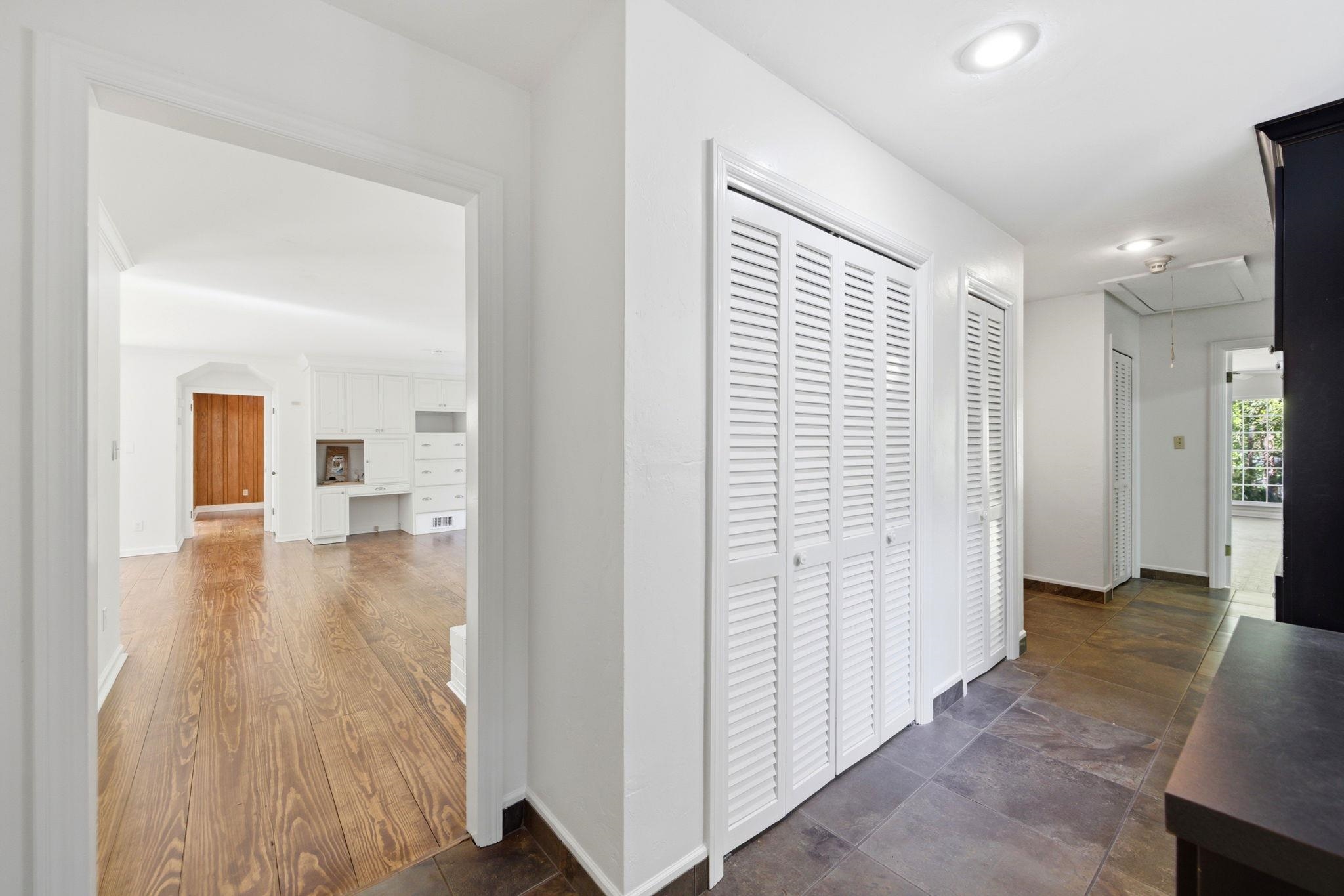 3415 WOODLEY Road