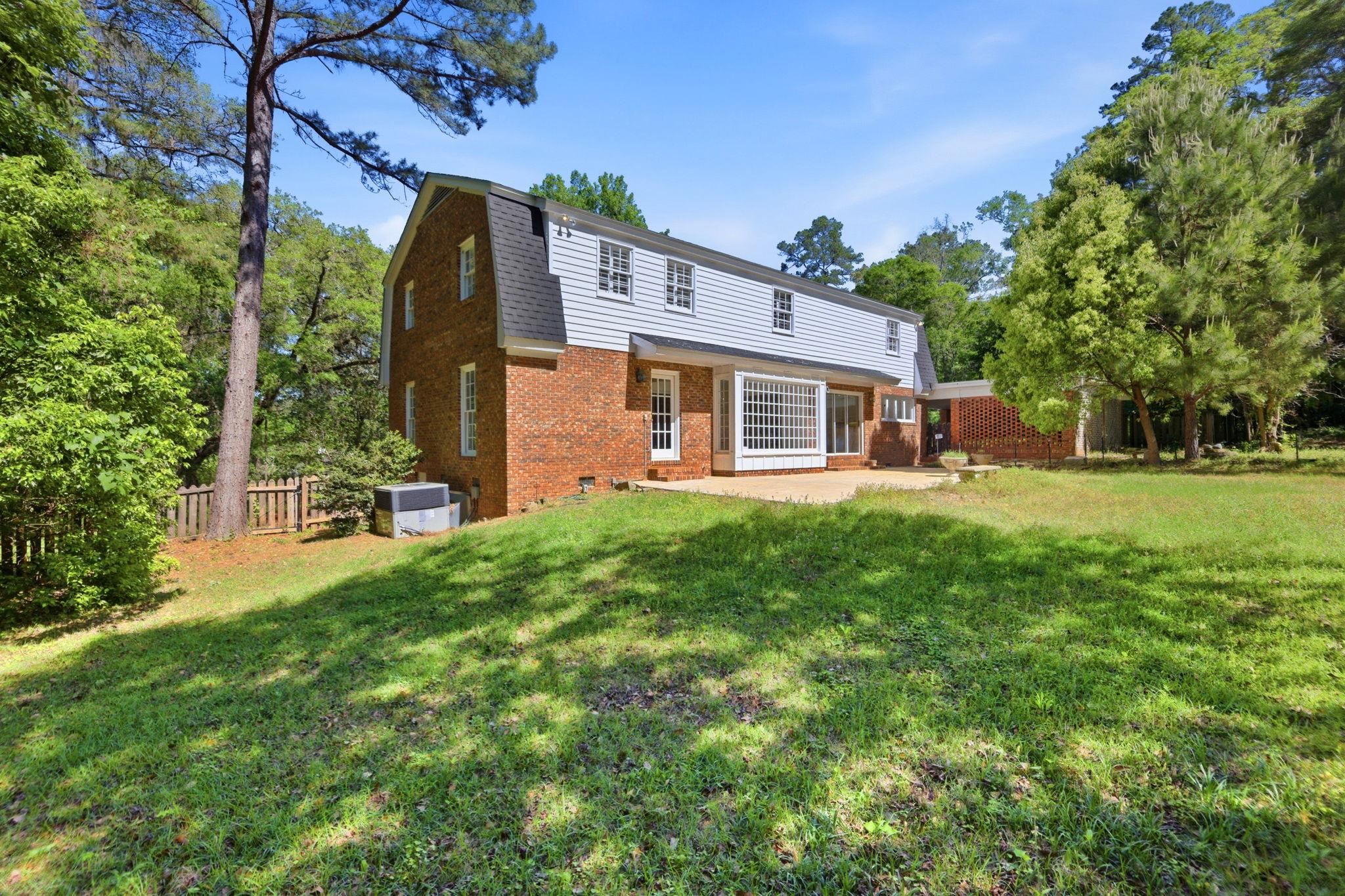 3415 WOODLEY Road