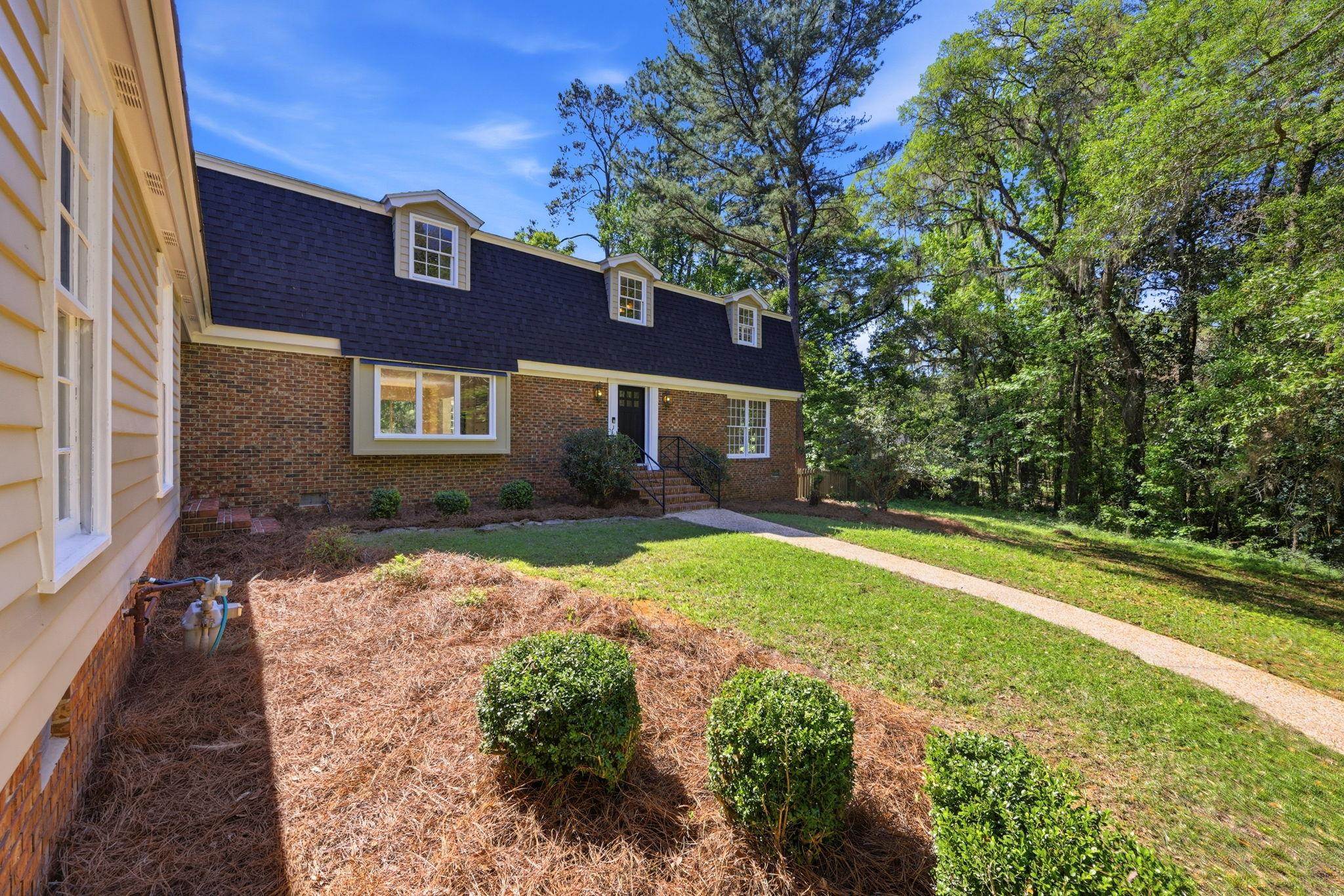 3415 WOODLEY Road