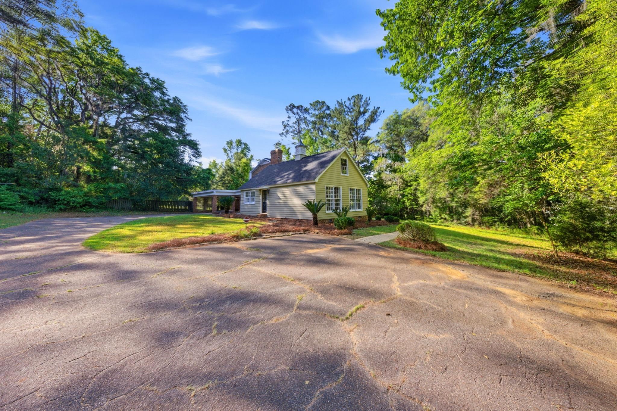 3415 WOODLEY Road